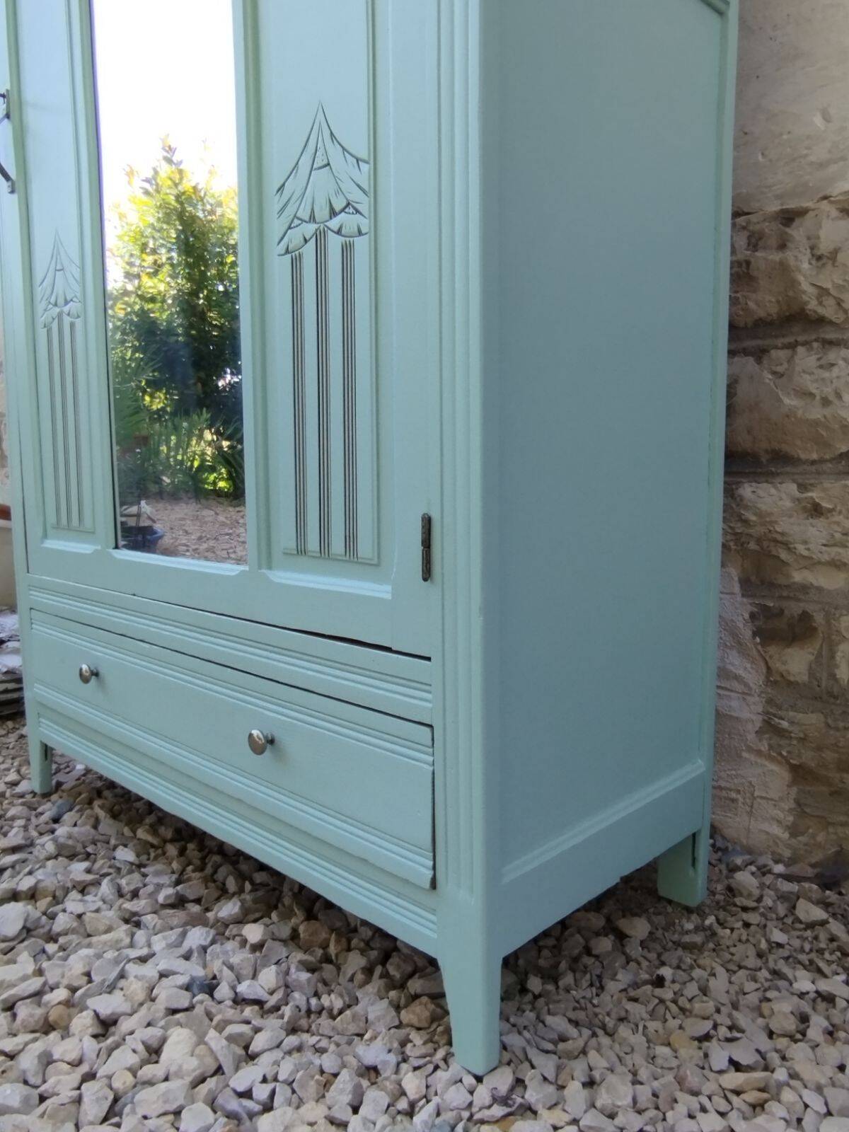 Parisian wardrobe from the 1930s