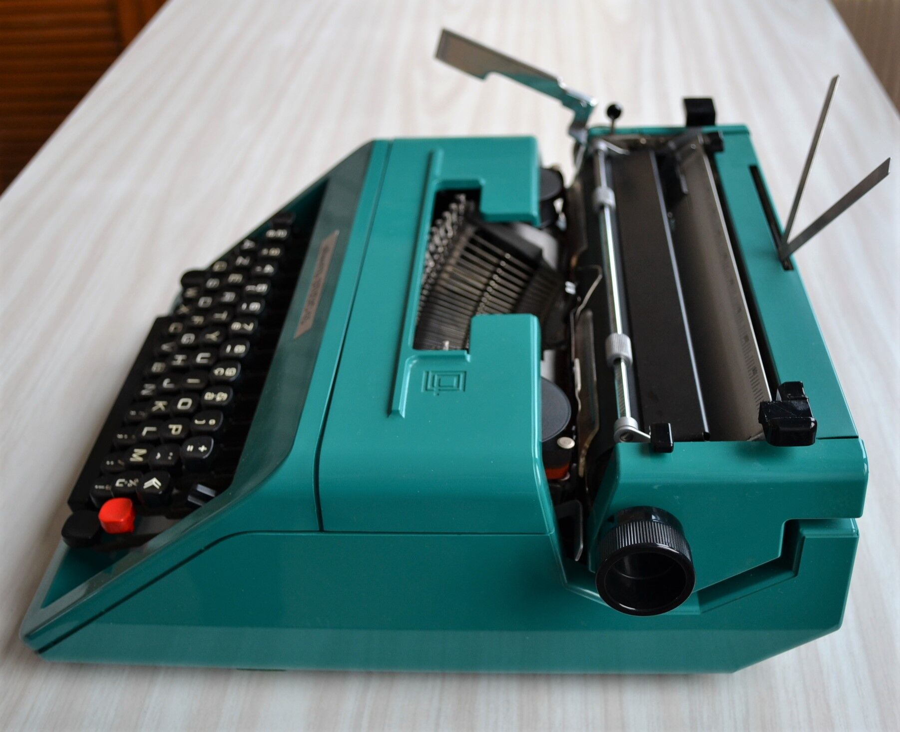 Olivetti Studio 45 mechanical typewriter from the 70s 80s
