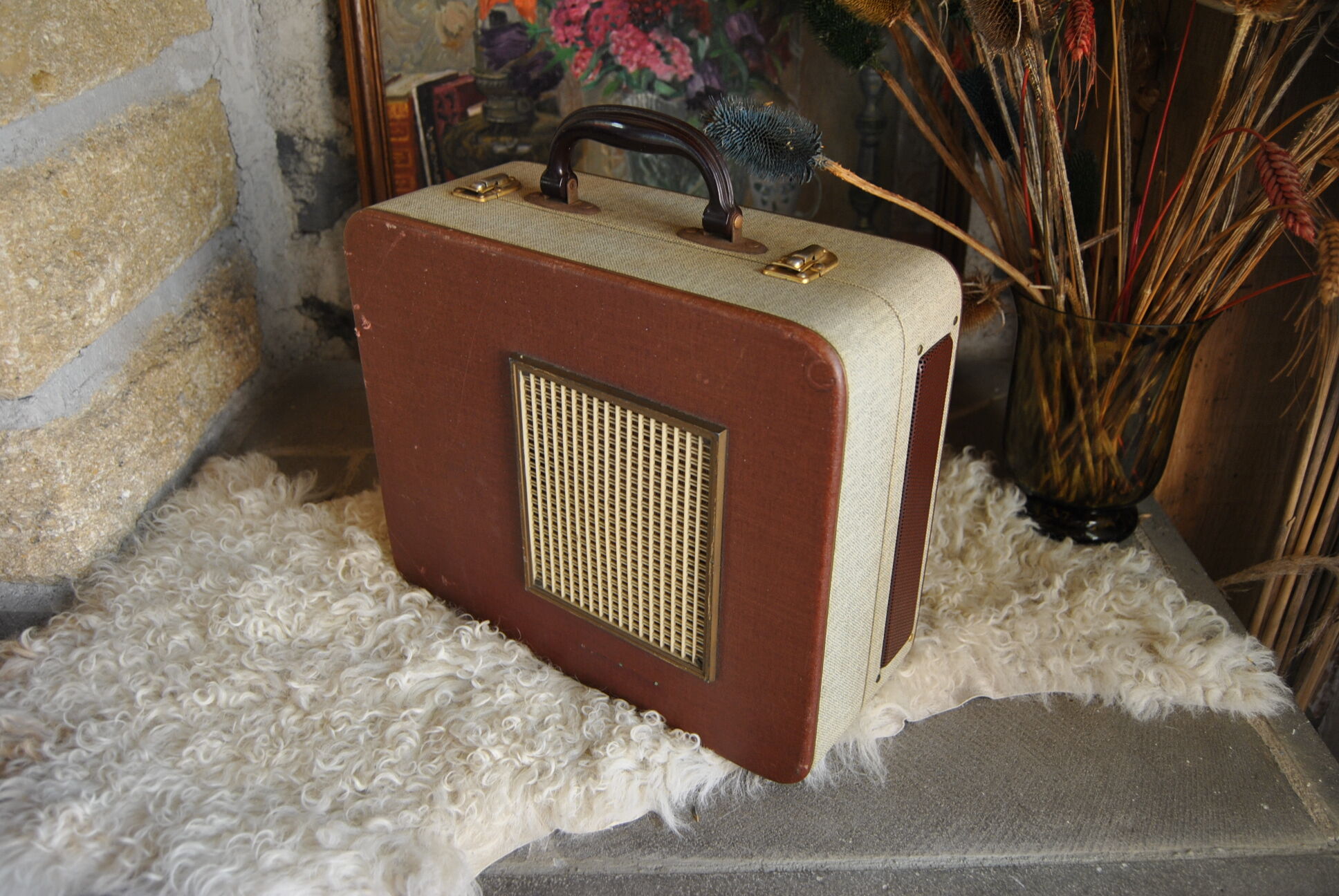 Suitcase turntable record 50s