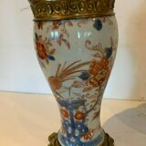 Paire de lampe en porcelaine de chine piétement en bronze ciselé XIX siècle
