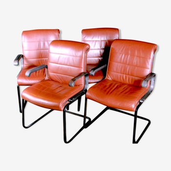 Ensemble de quatre fauteuils en cuir par Richard Sapper pour KNOLL