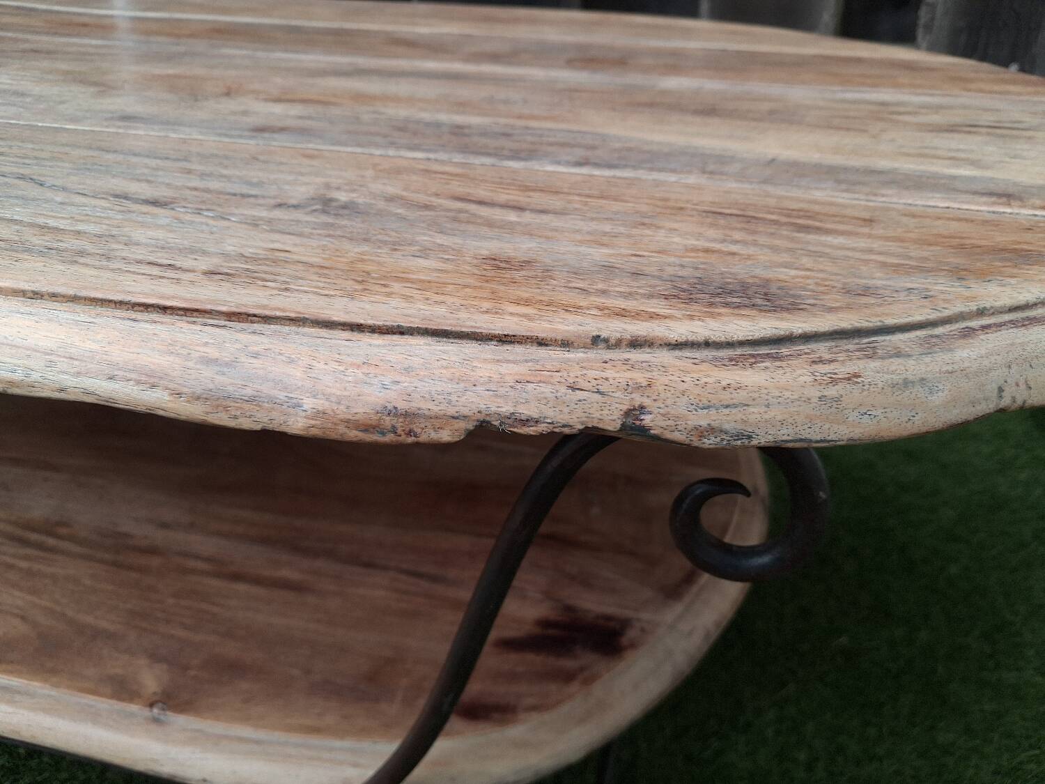 Table de caractère acacia et fer forgé