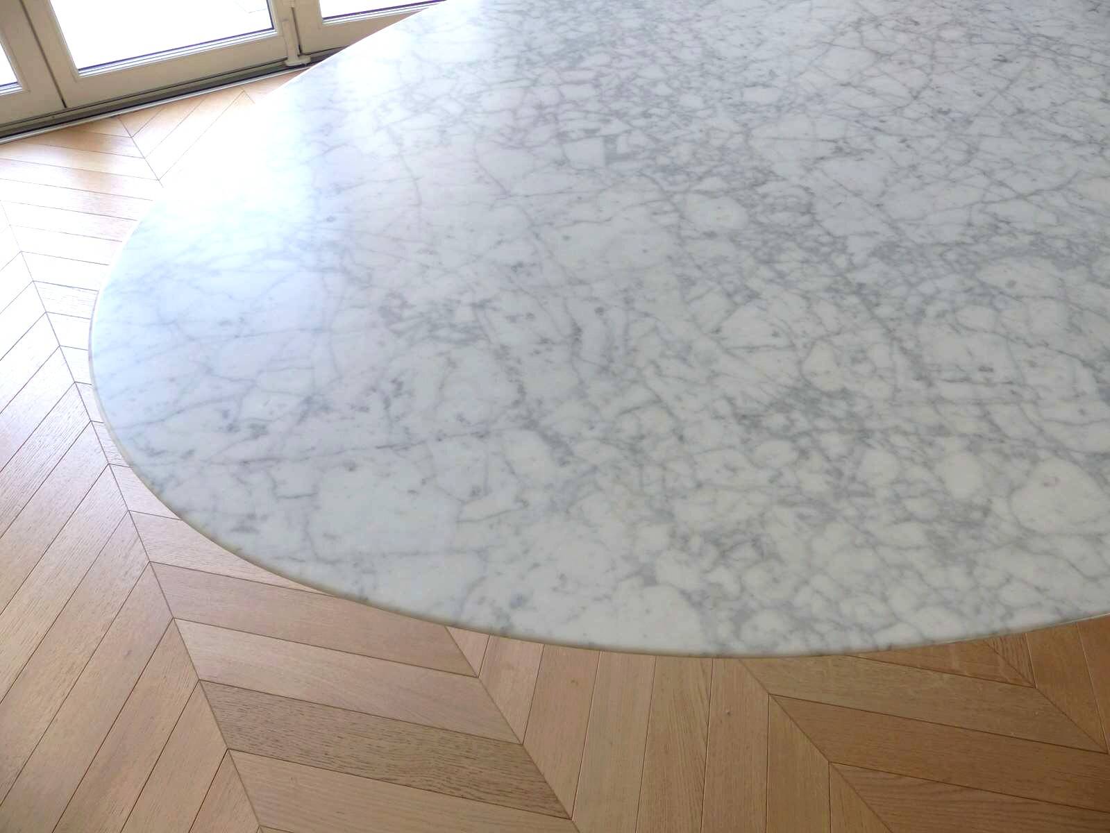 Saarinen Dining Table - Oval Statuarietto Marble KNOLL Eero Saarinen
