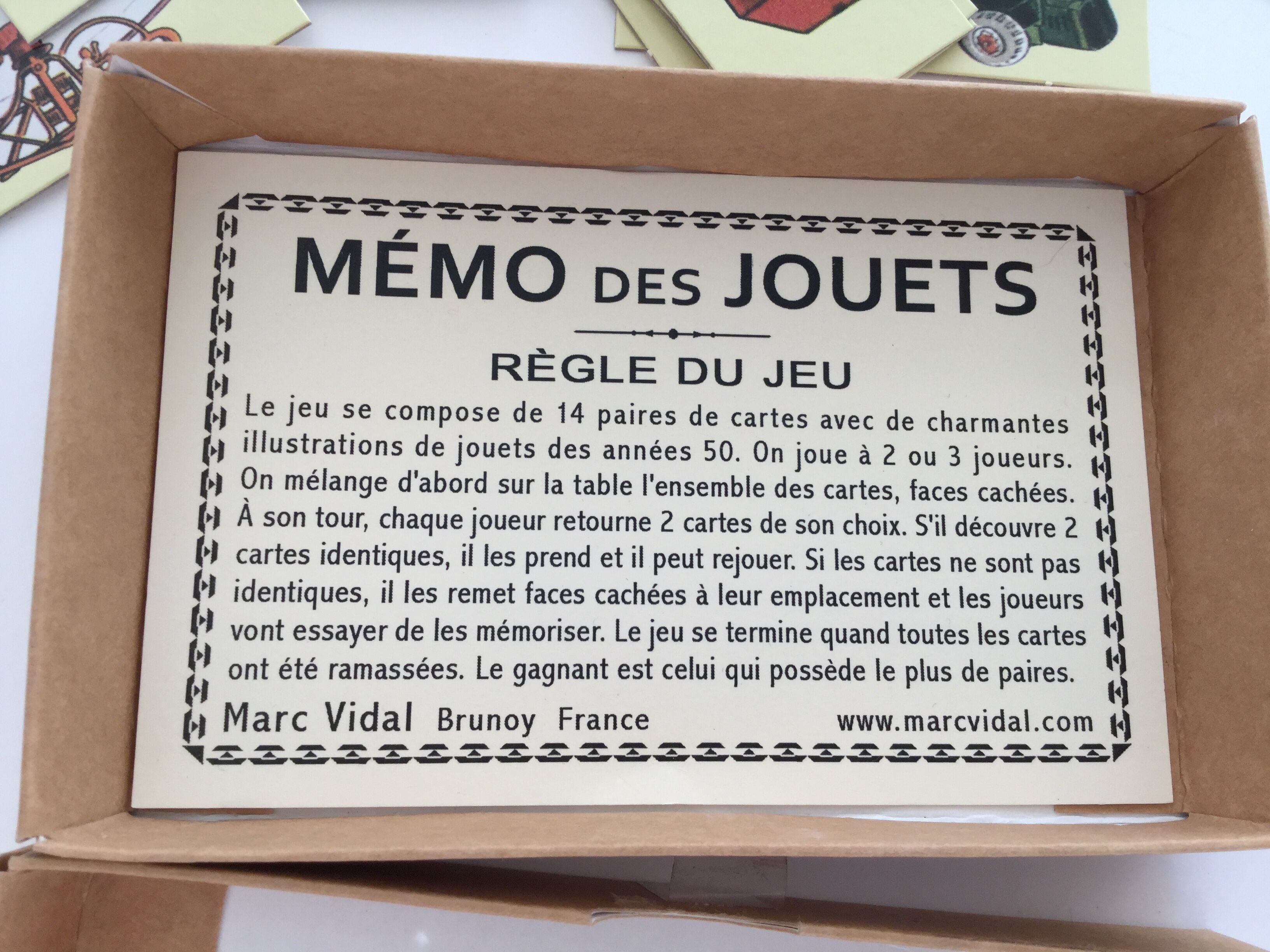 Jeu de cartes mémo des jouets