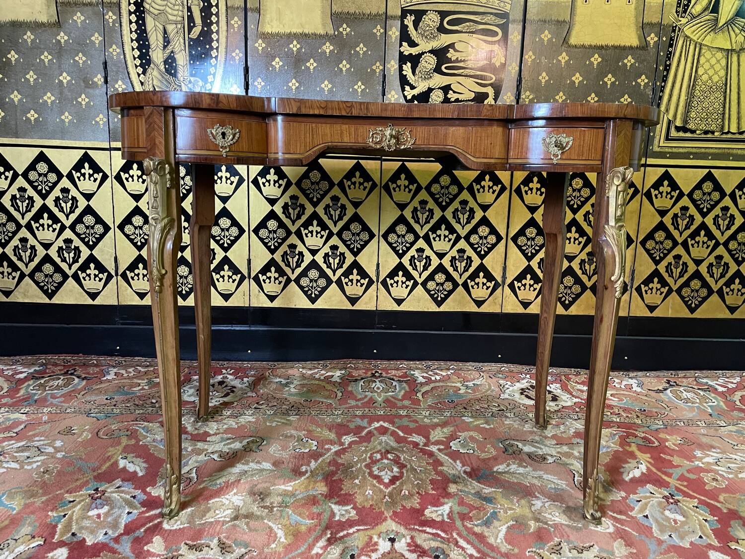 Coiffeuse en marquerterie style Louis XV - Transition