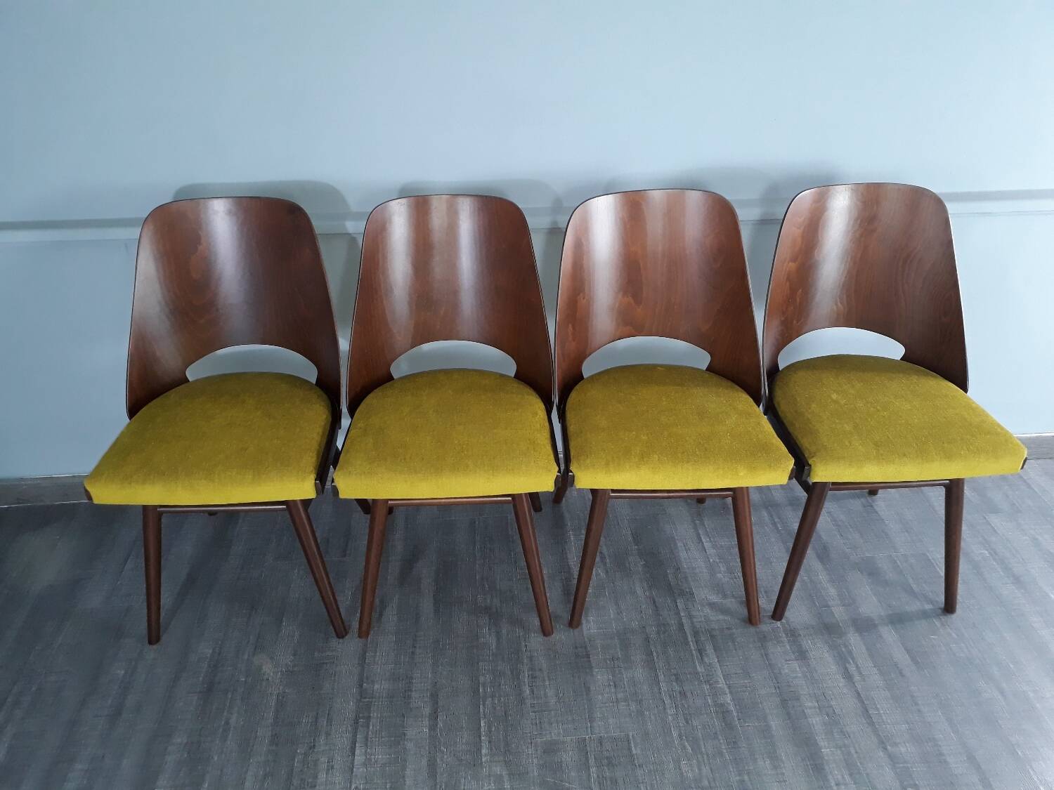 Set 4 chaises TON514 par Oswald Haerdtl, 1960s