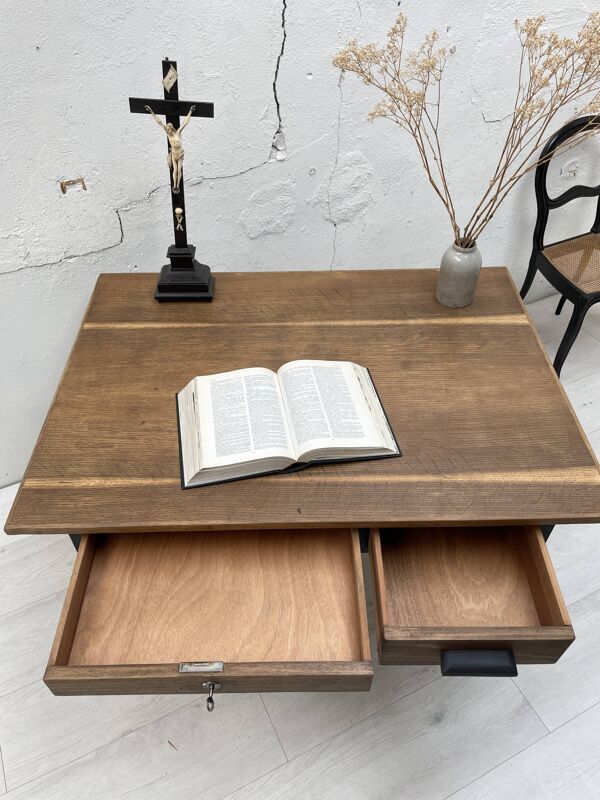 Bureau en bois peint