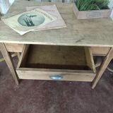 Farm table