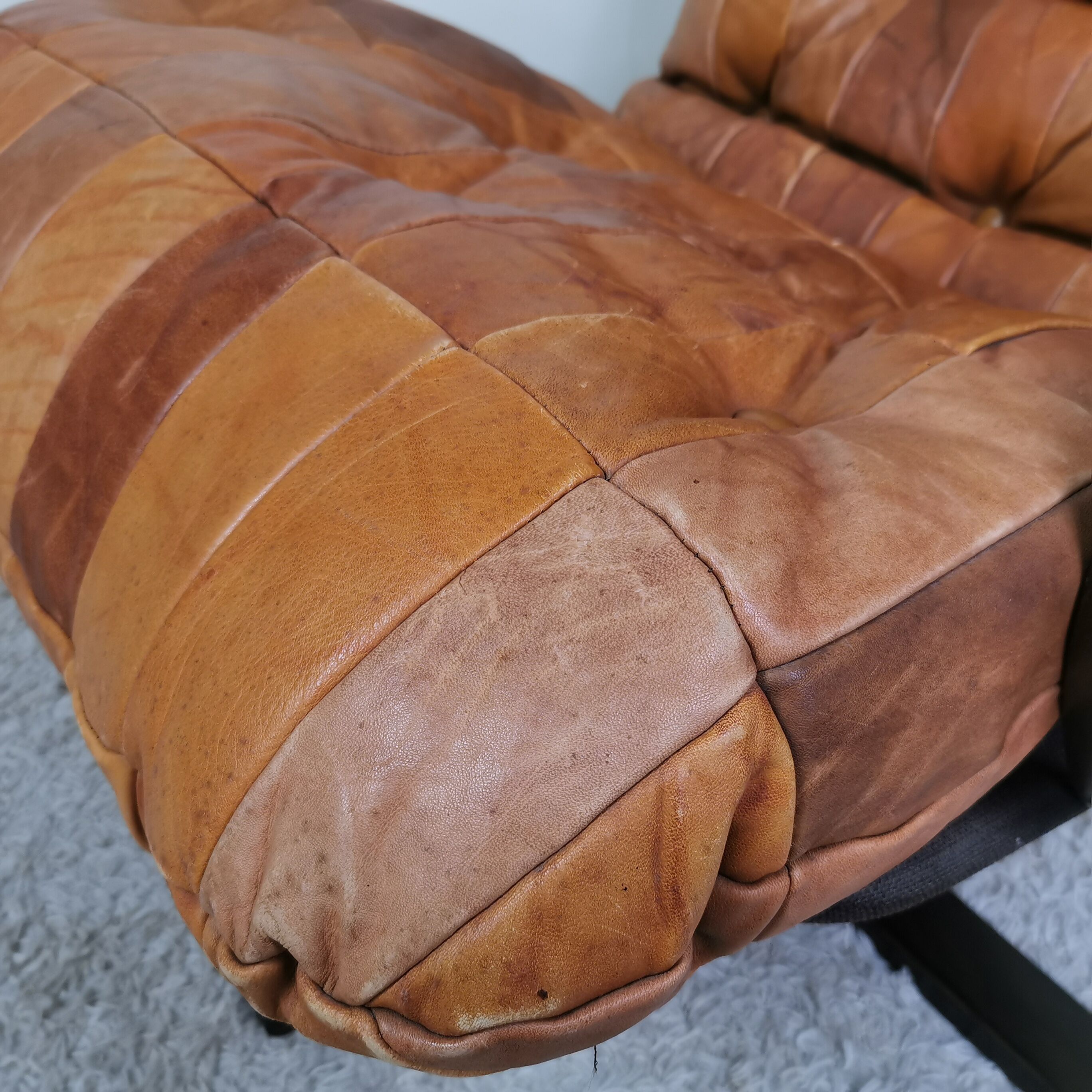 Fauteuil pivotant cuir scandinave