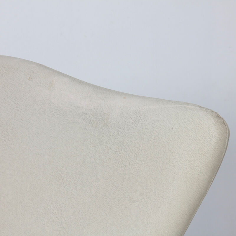 Leatherette bench from the 1980s