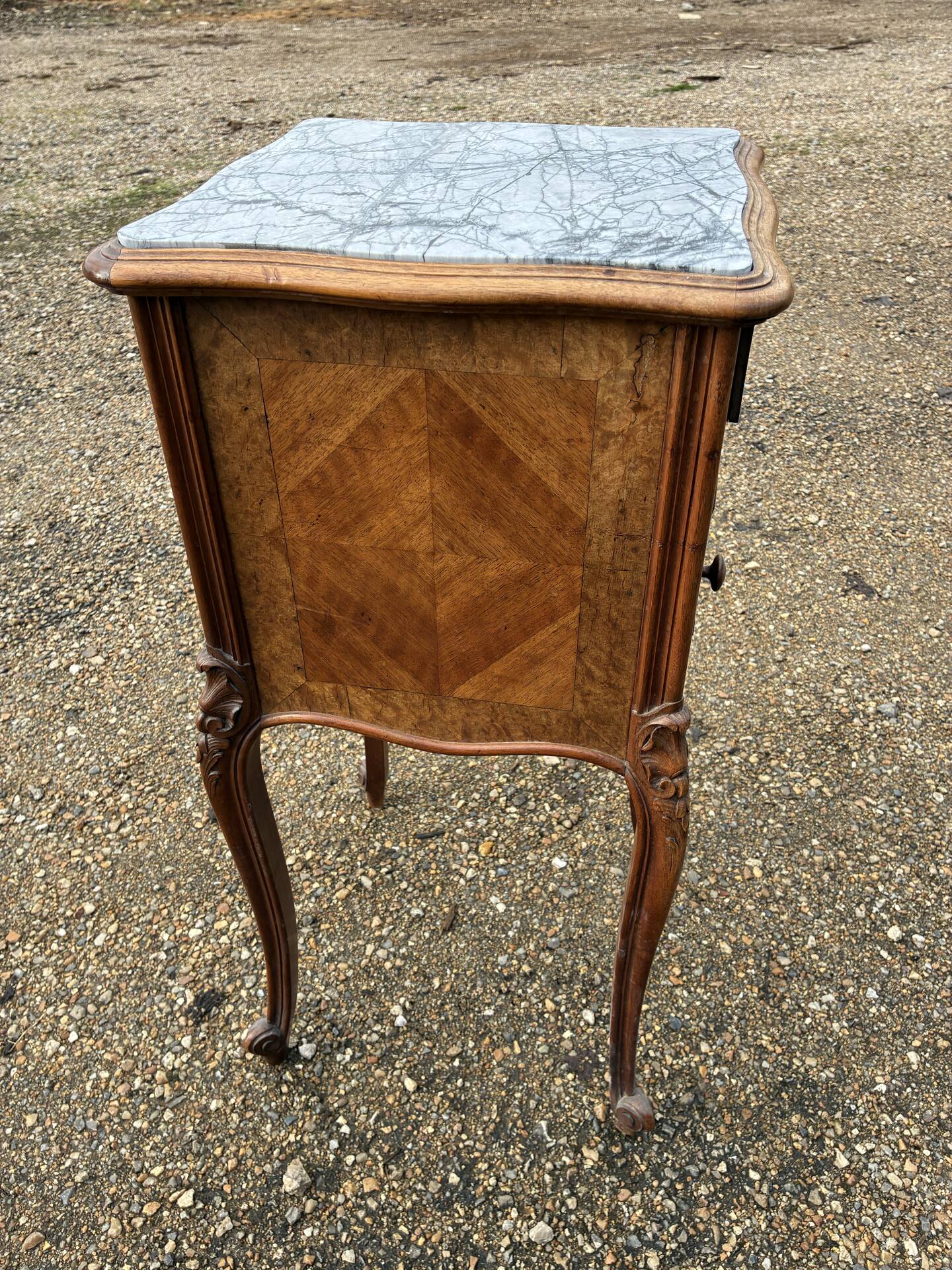 Table de chevet