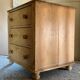 Commode anglaise ancienne en bois de pin