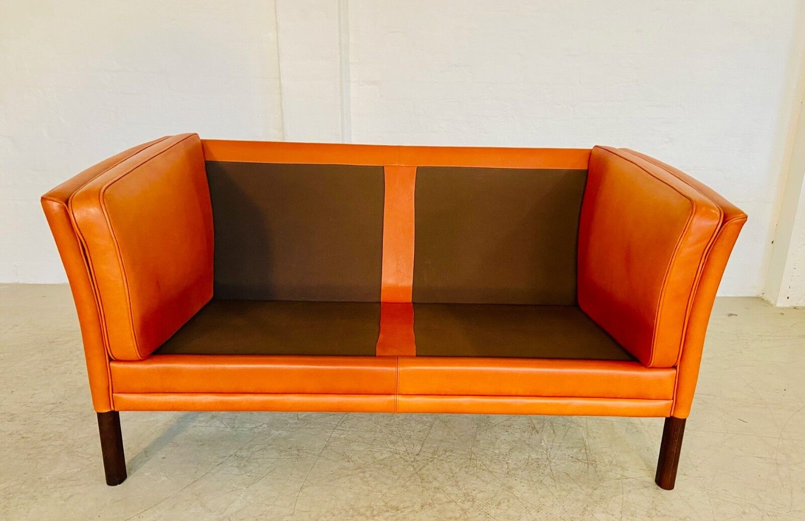 Canapé vintage rétro danois Mogens Hansen pour 2 personnes en cuir cognac