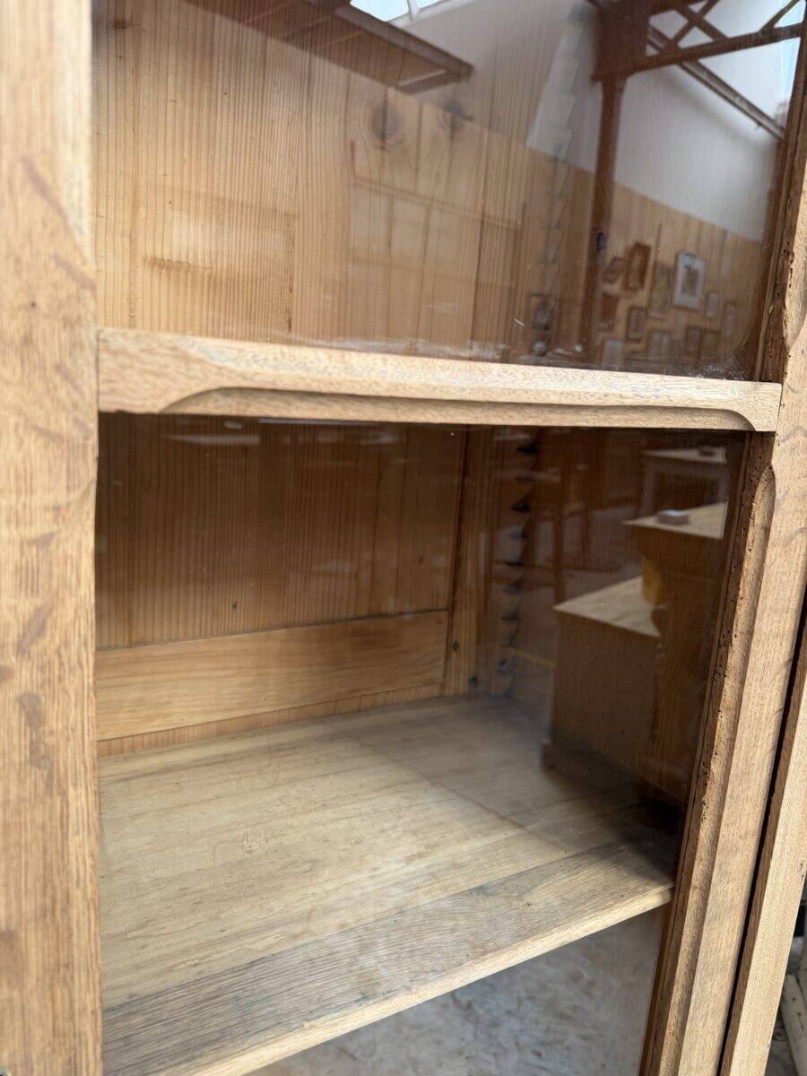 Vitrine en chêne début XXème