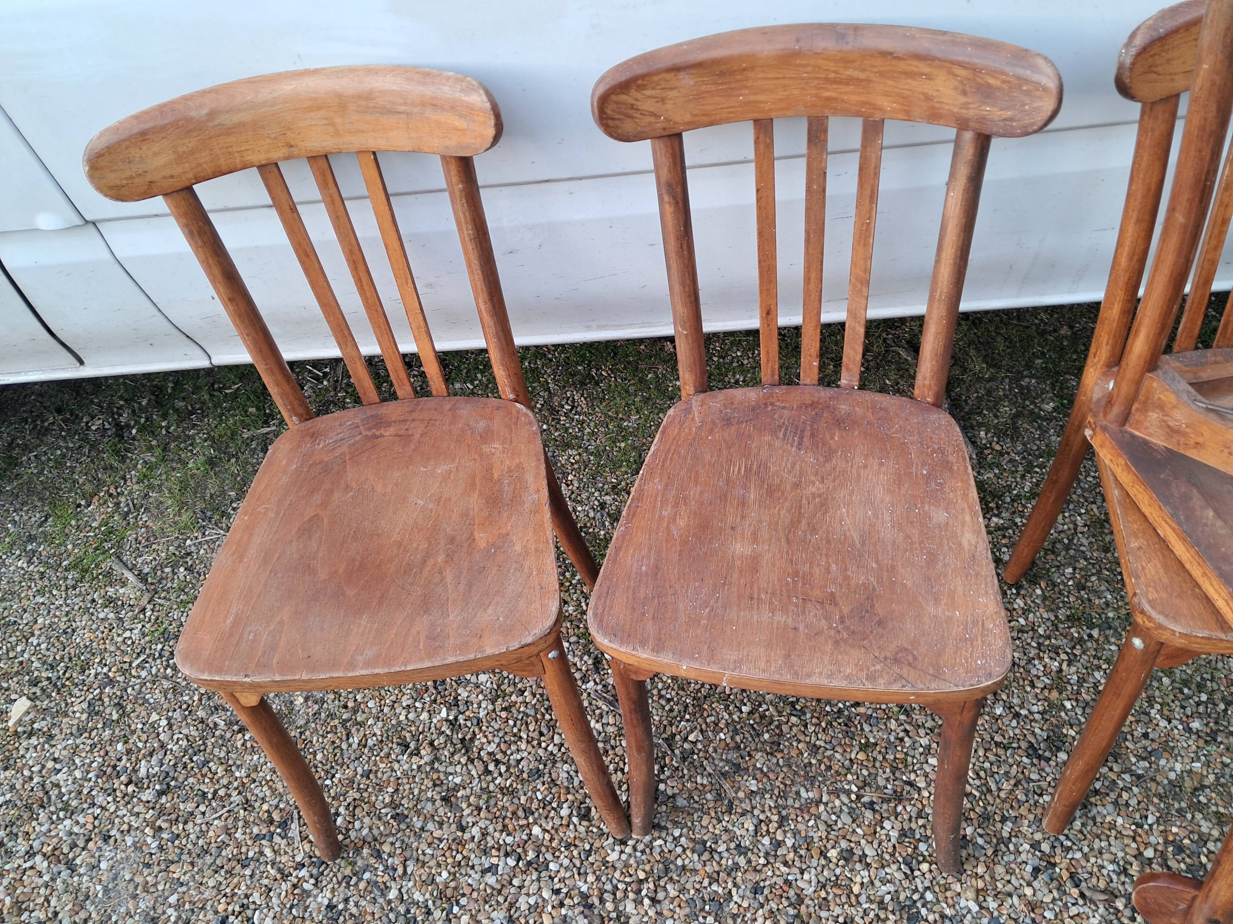 serie de 7 chaises de bistrot monobloc