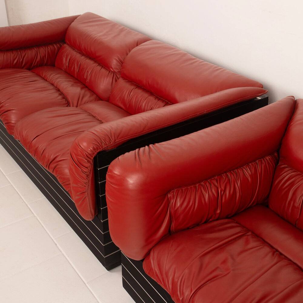 Pair of Strato sofas by Giovanni Offredi for Saporiti, 1970