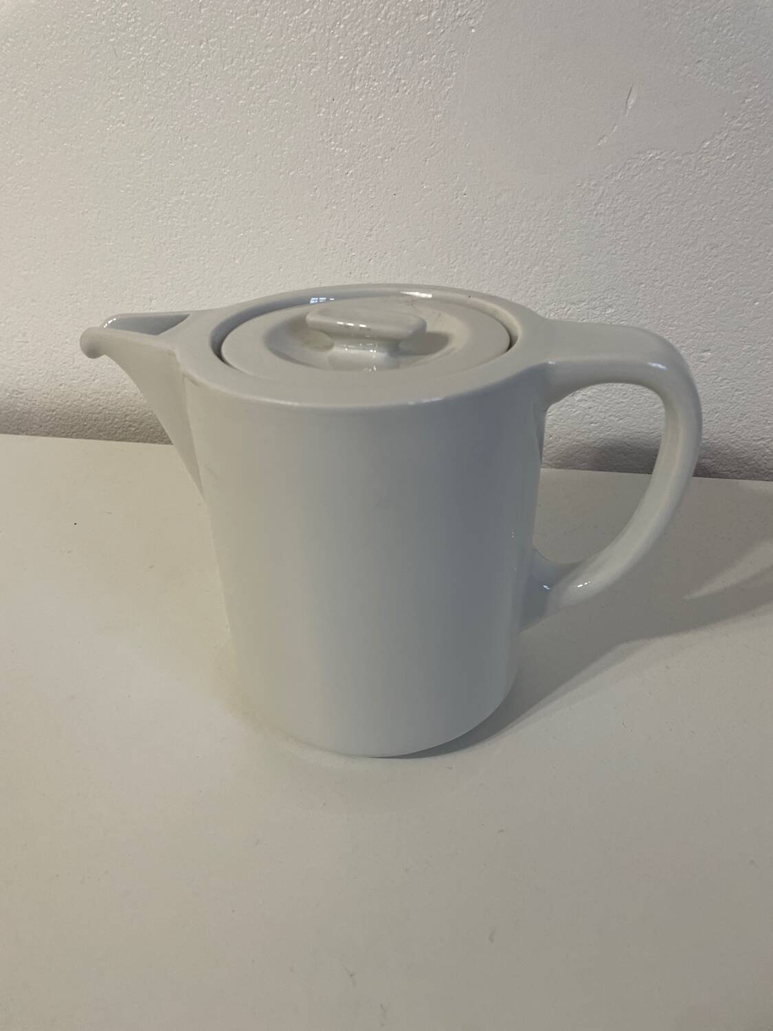 Pillivuyt teapot