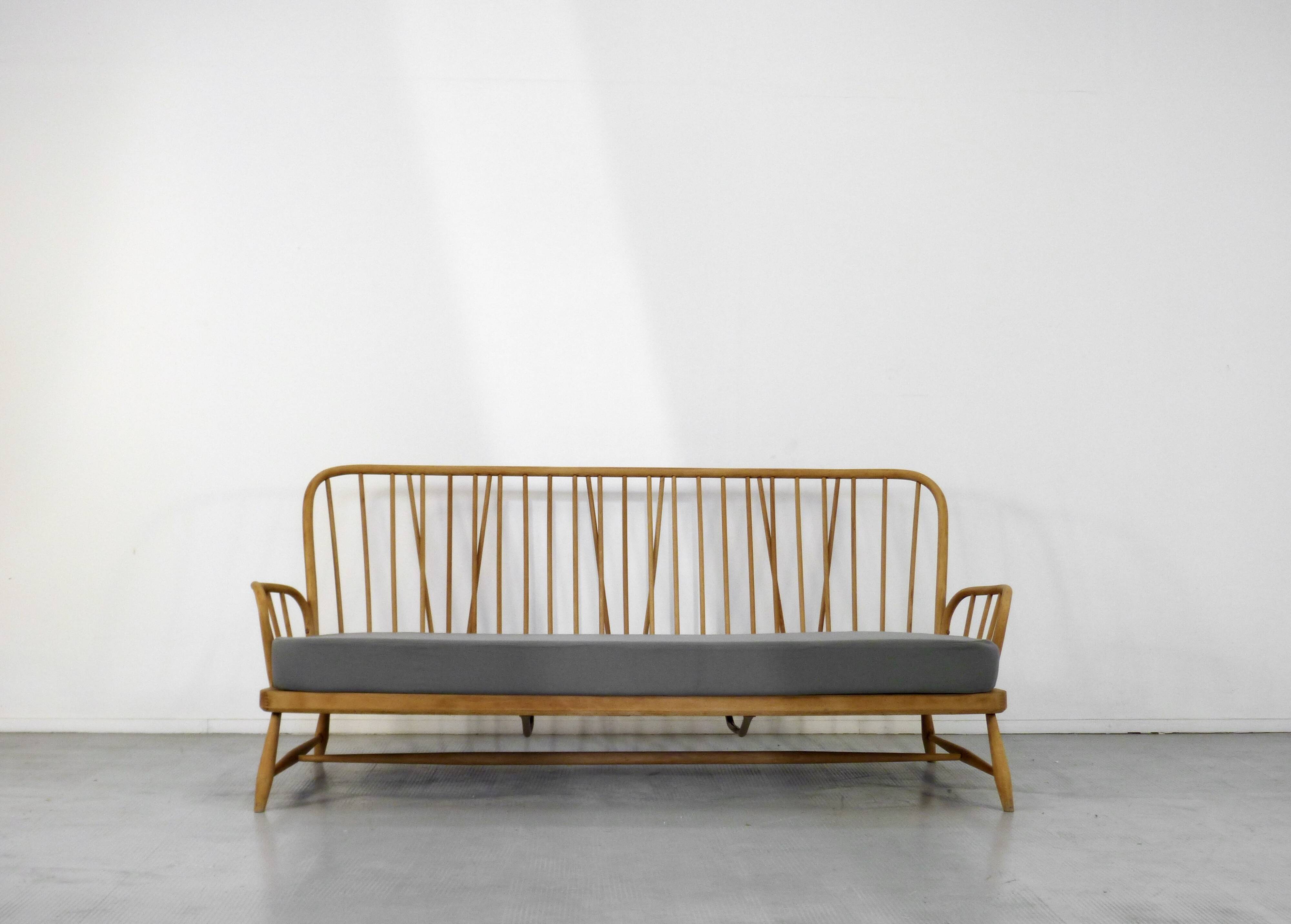 Mid-Century Modern Windsor Three-Seater Sofa by Lucian Ercolani for Ercol