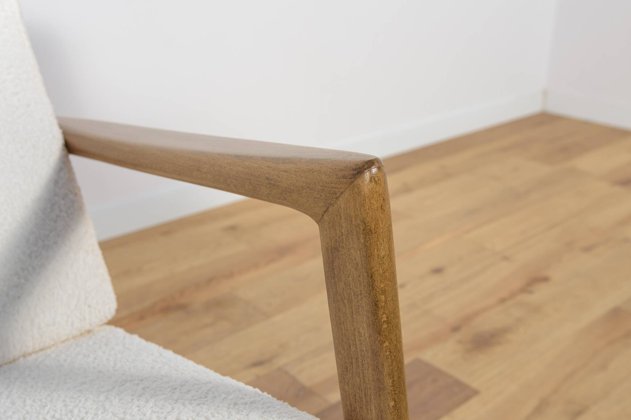 Mid-Century Model 300-139 Armchair from Swarzędzka Factory, 1960s