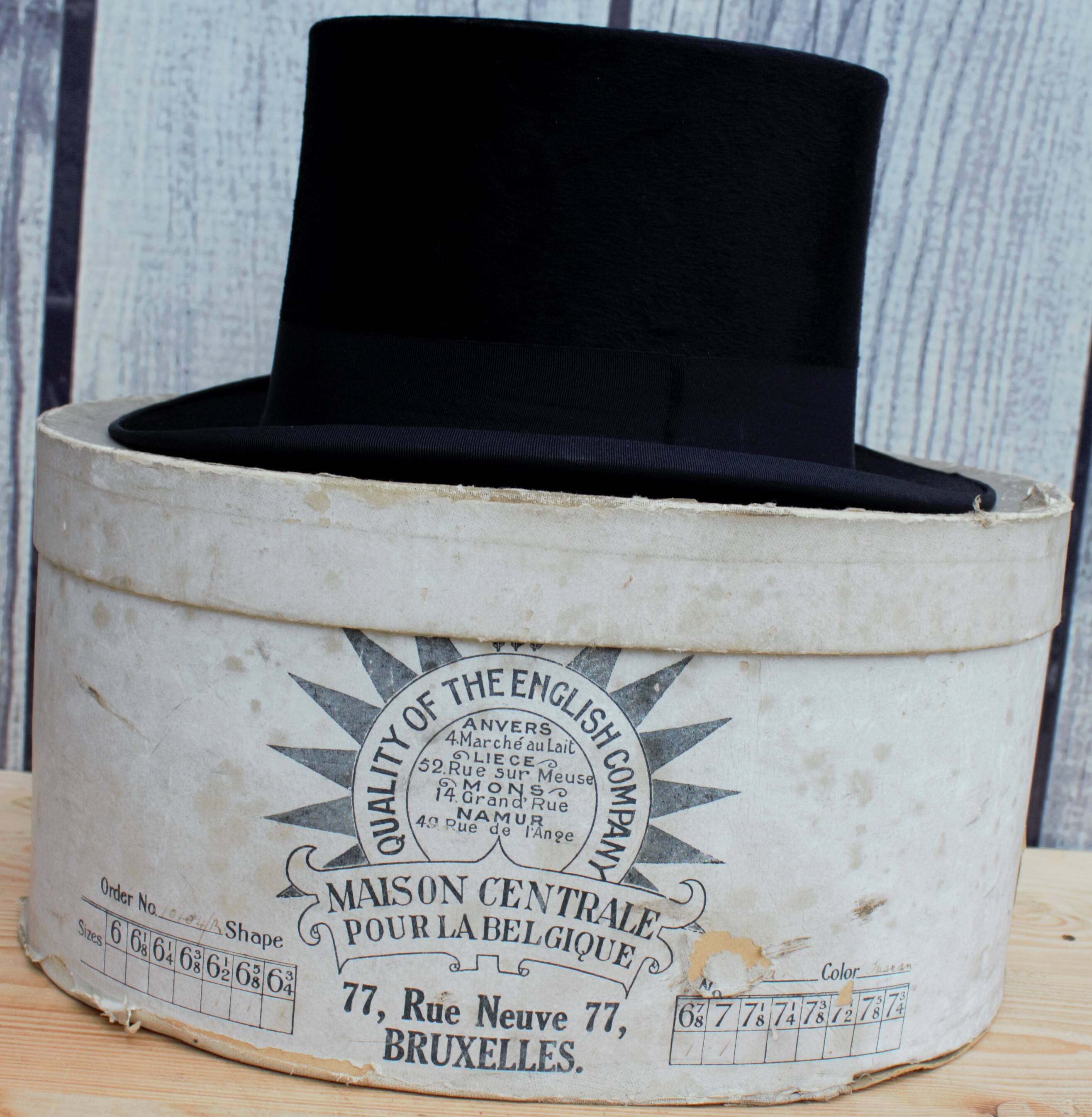 Old antique London Scotty nozzle hat with box Brussels