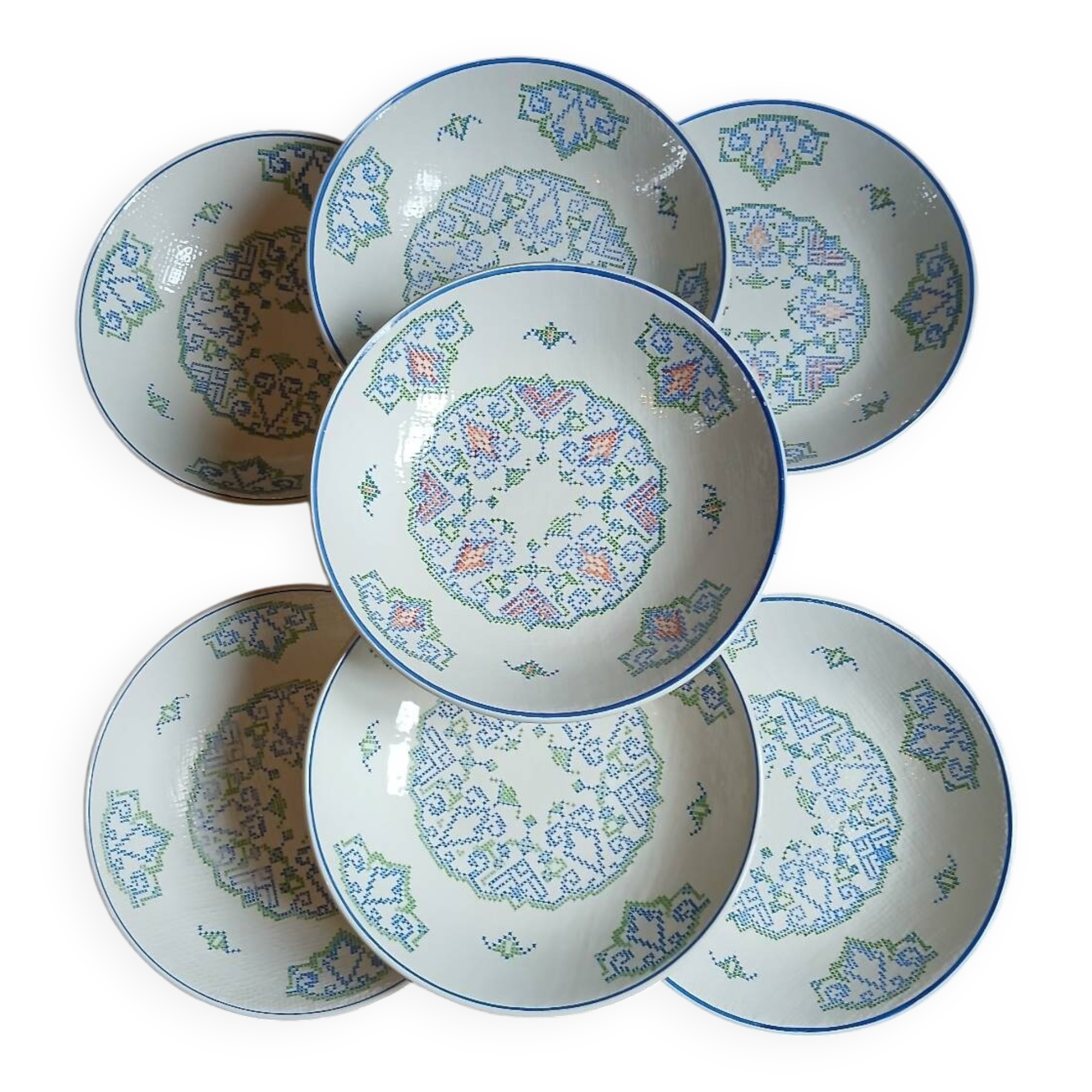 7 small deep plates Salins France