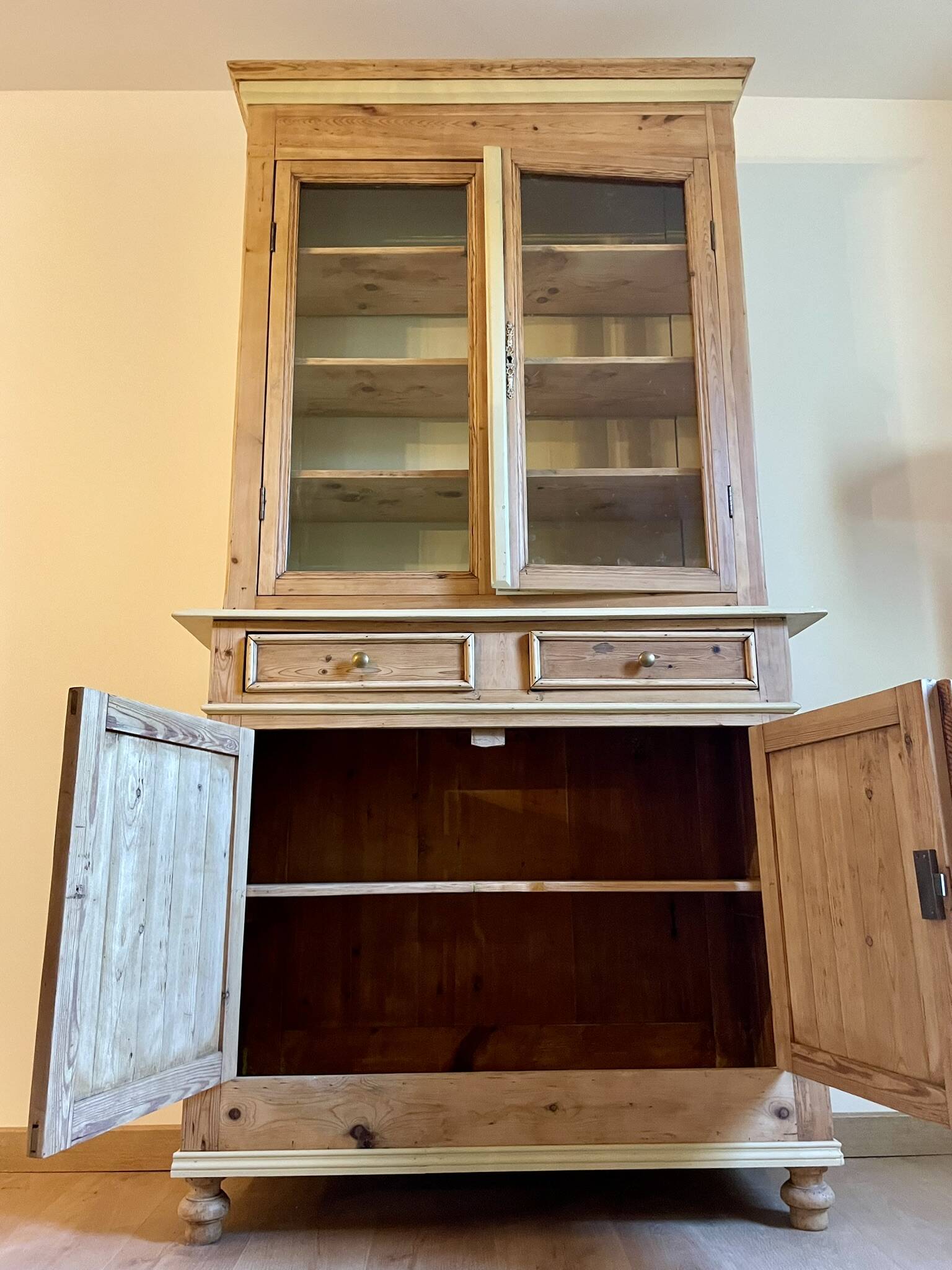 Sideboard or bookcase