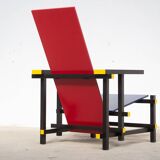 Red and blue chair Gerrit Rietveld by Cassina