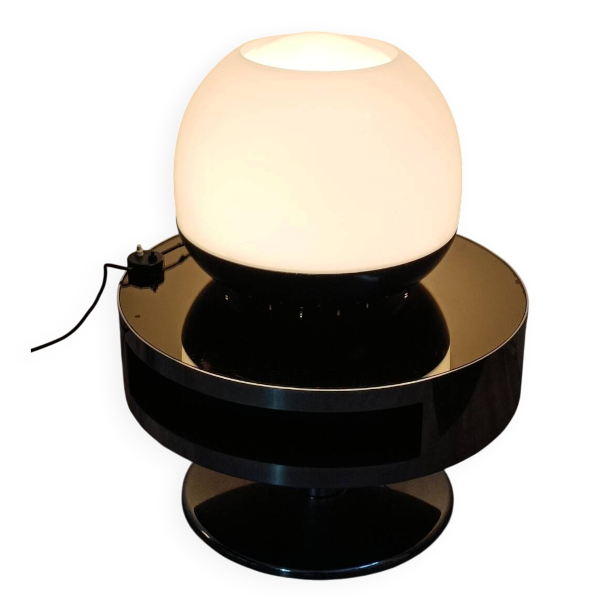 Plateau lamp by L. Ferrari and F. Mazzucchelli for Artemide 1965