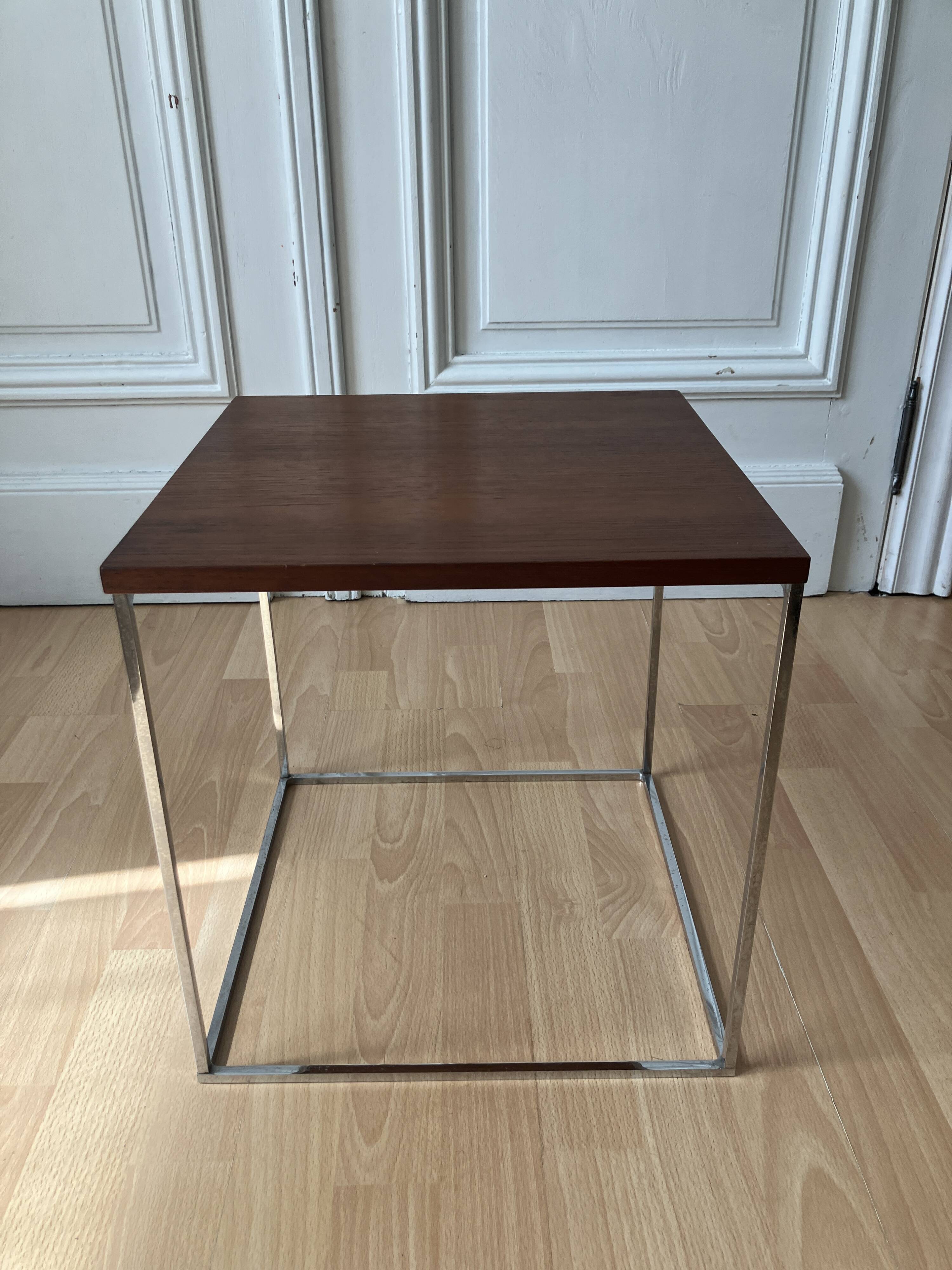 Table d’appoint années 60 en teck et acier chromé