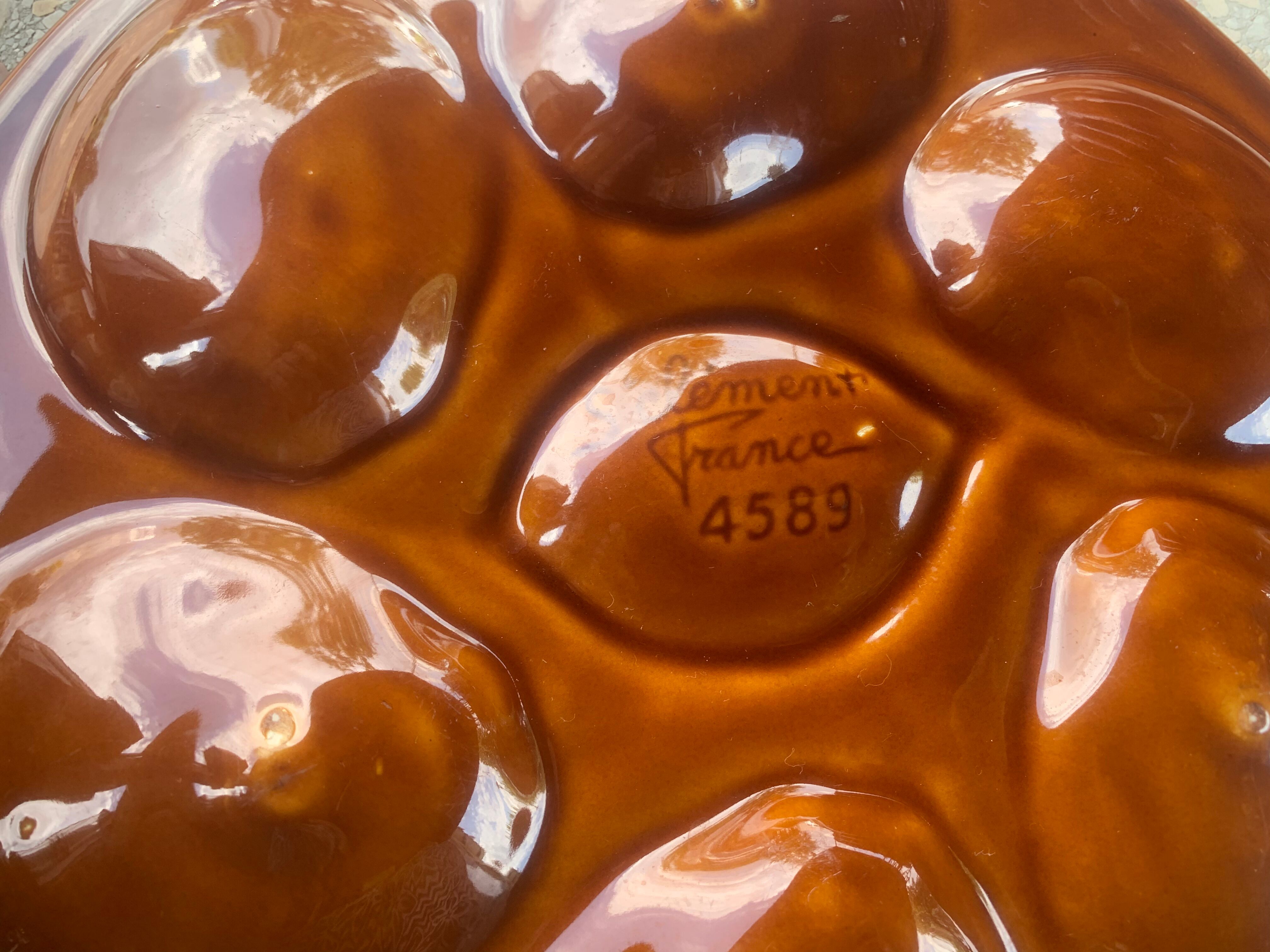 Series of 12 oyster plates St Clement