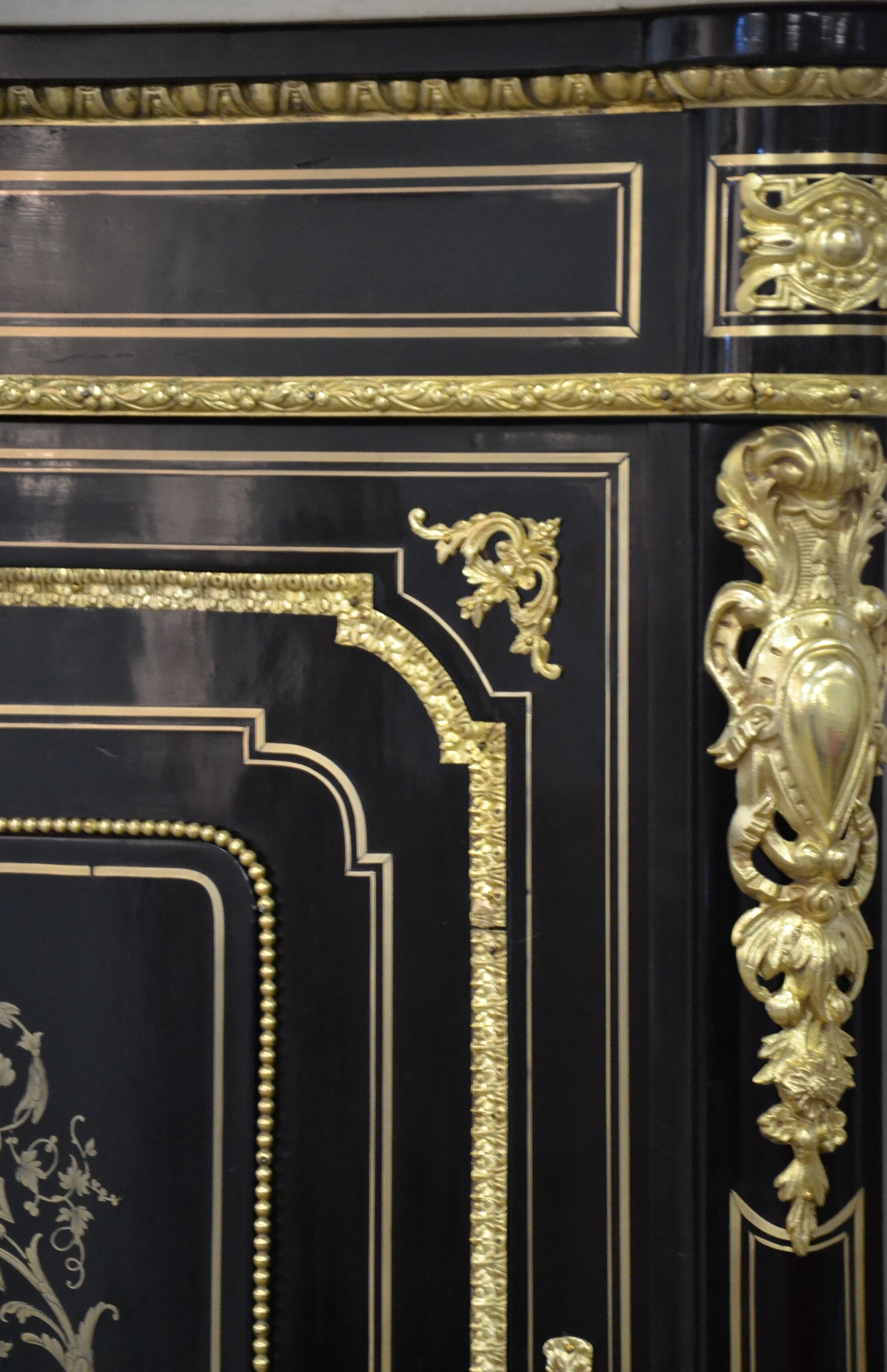 Meuble d’appui Napoléon III en bois noirci