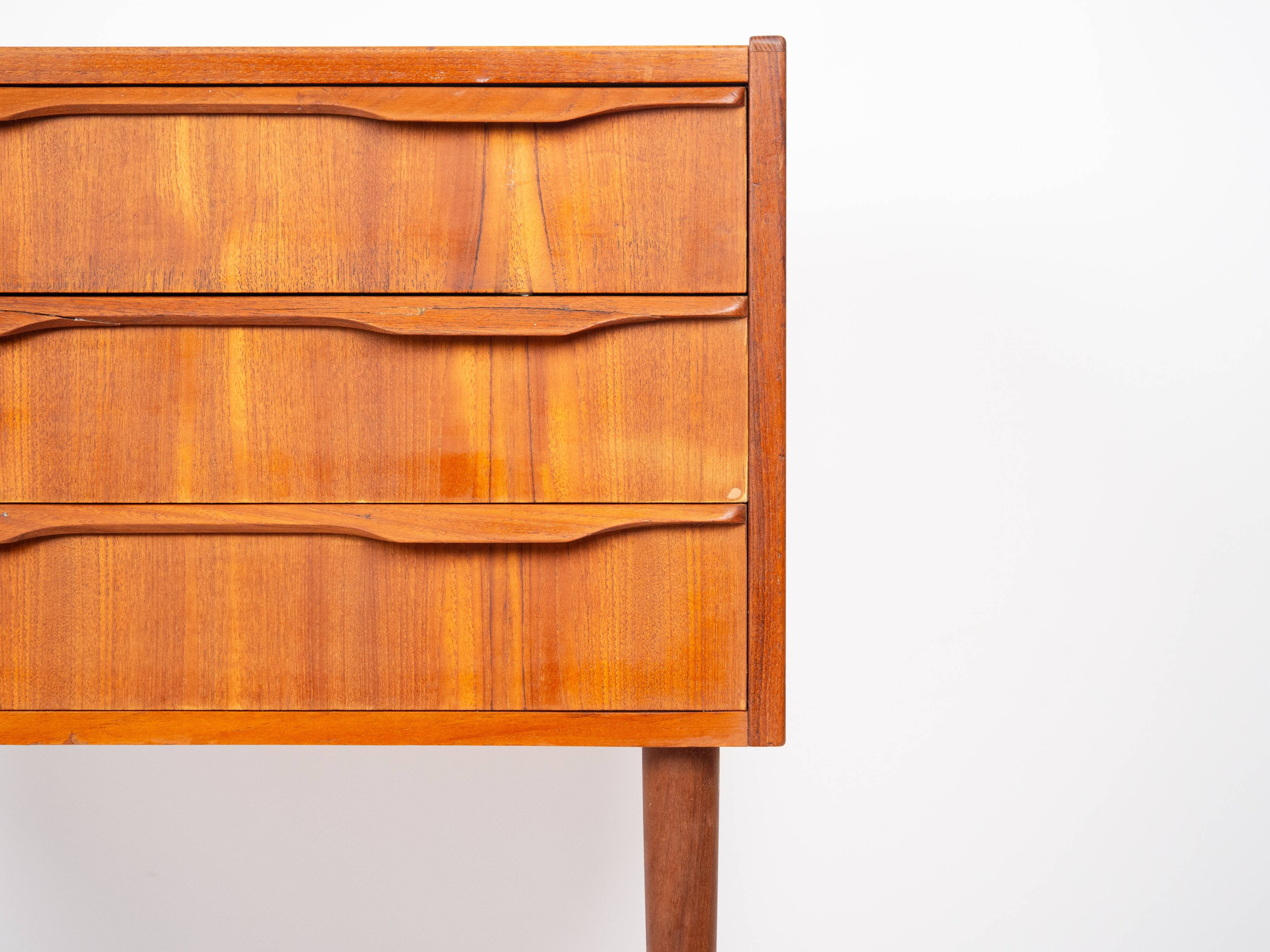 Table de chevet danoise en teck, années 1960