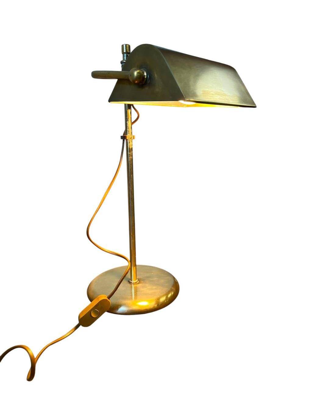 Vintage brass banker lamp / desk lamp / table lamp