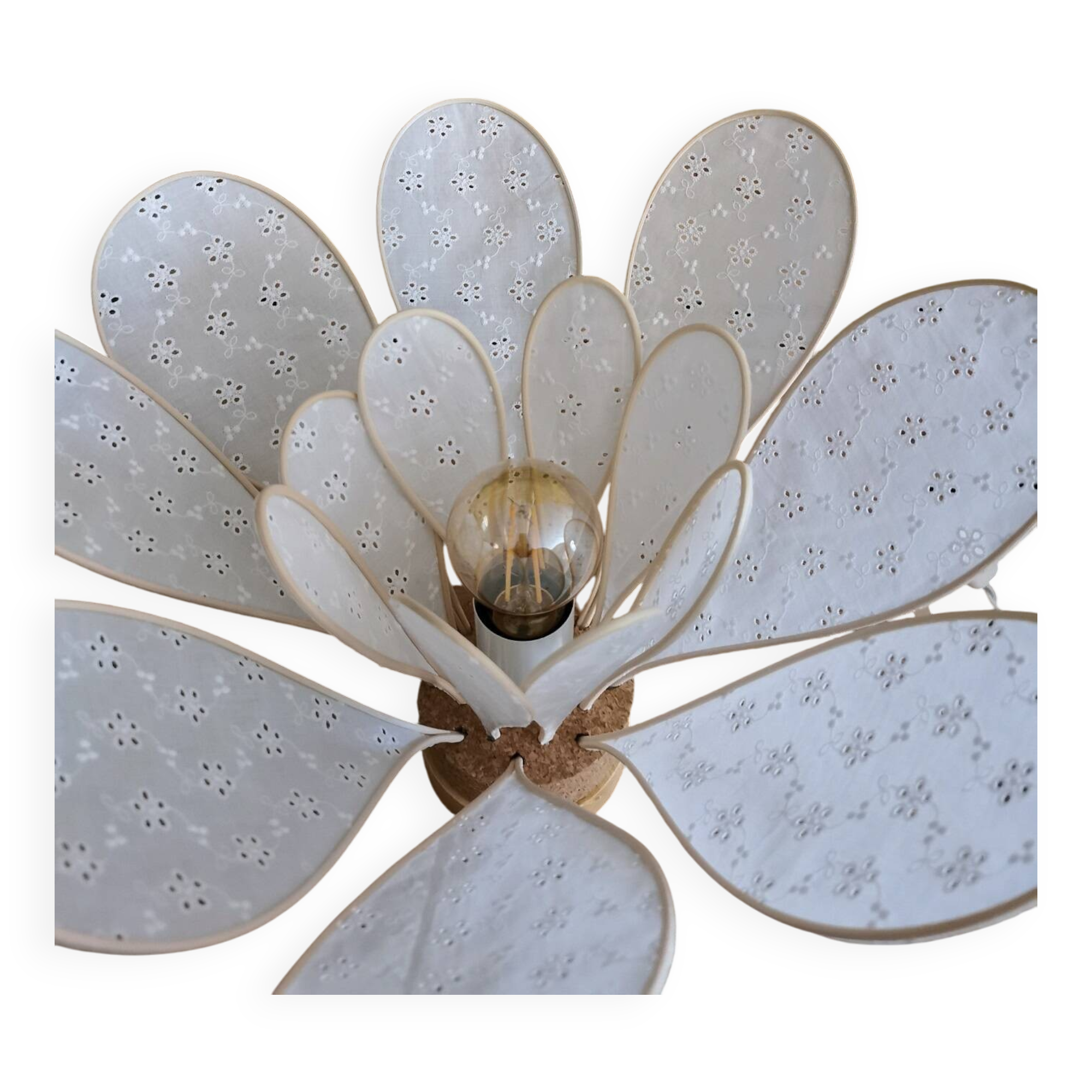 Flower table lamp made of rattan petals and English embroidery