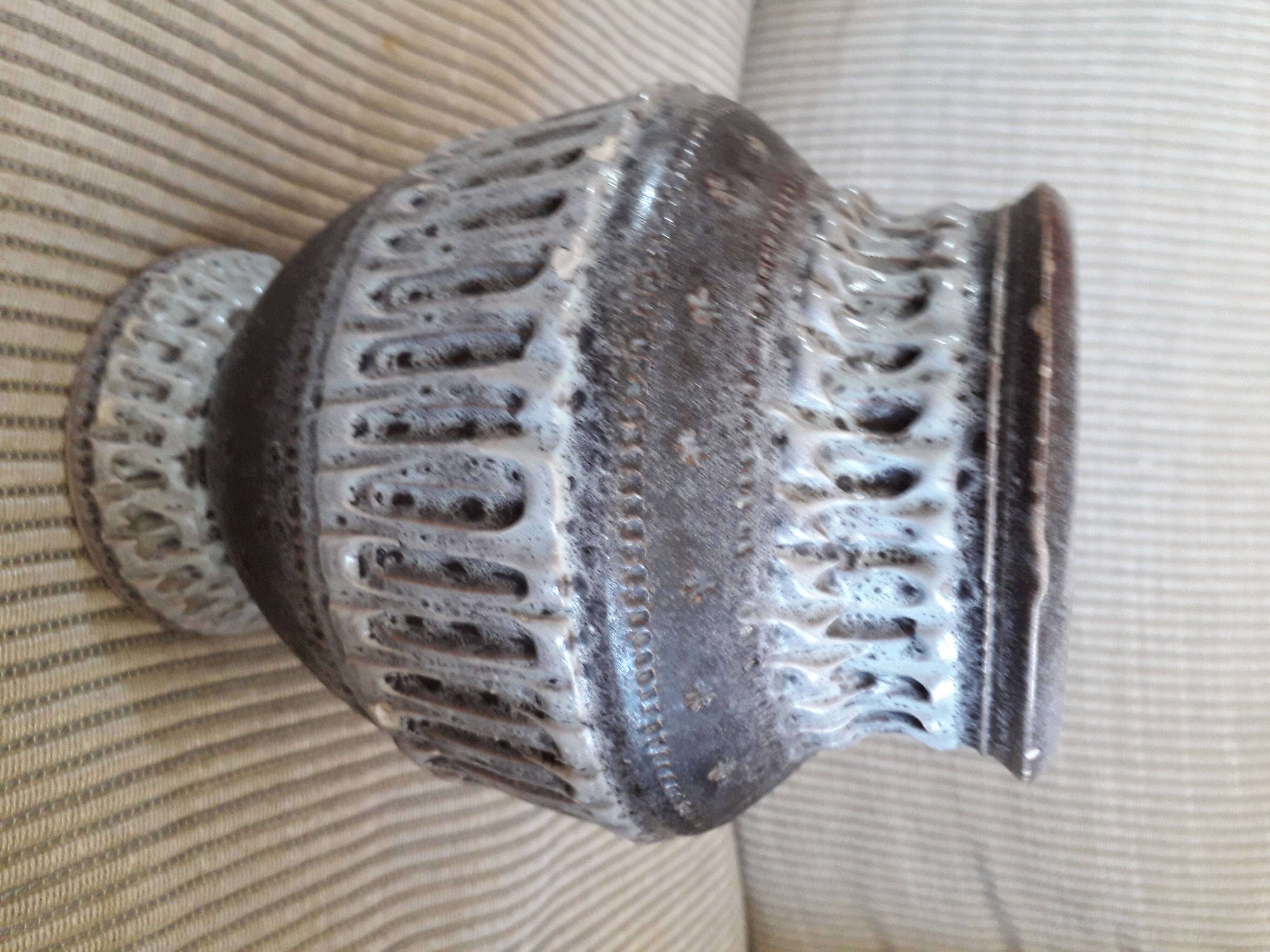 Vintage signed vase in mauve-gray ceramic