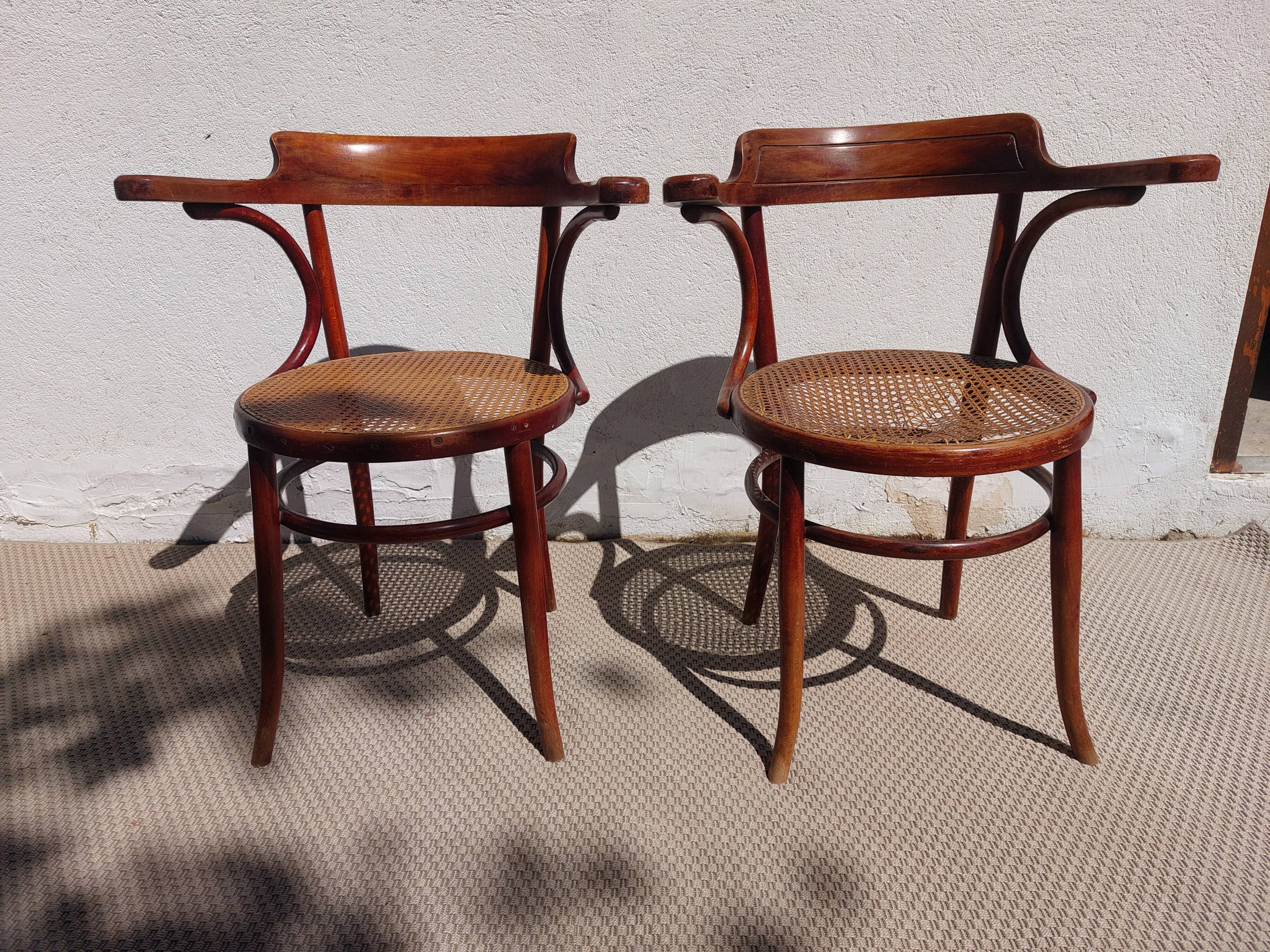 Paire de fauteuils cannés Fischel