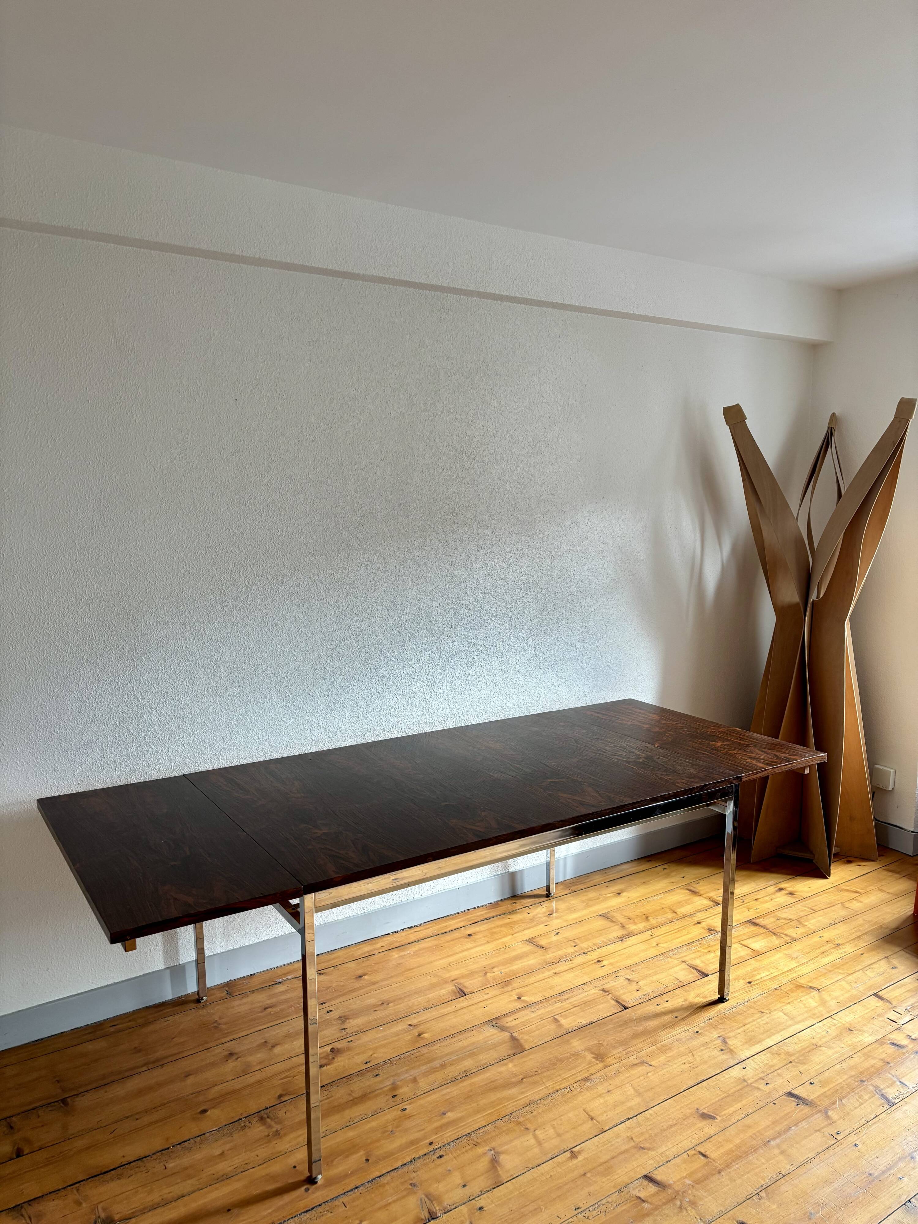 Extendable dining table by Luigi Bartolini, 1960