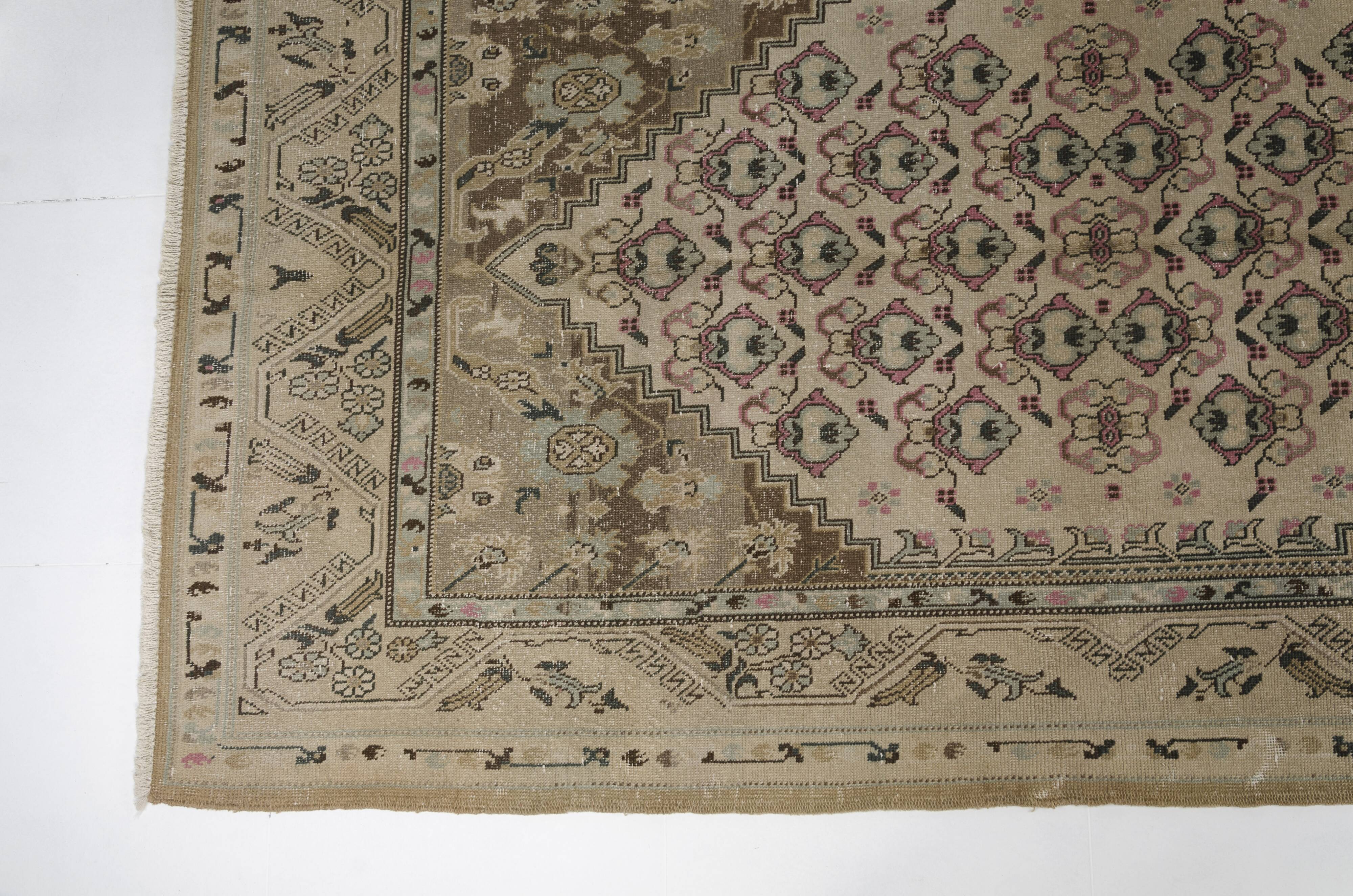 Anatolian Ethnic Vintage Floor Carpet sku-v811