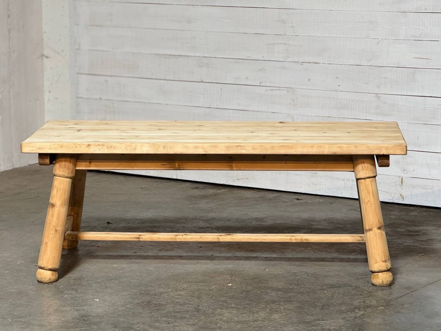 Scandinavian table in fir