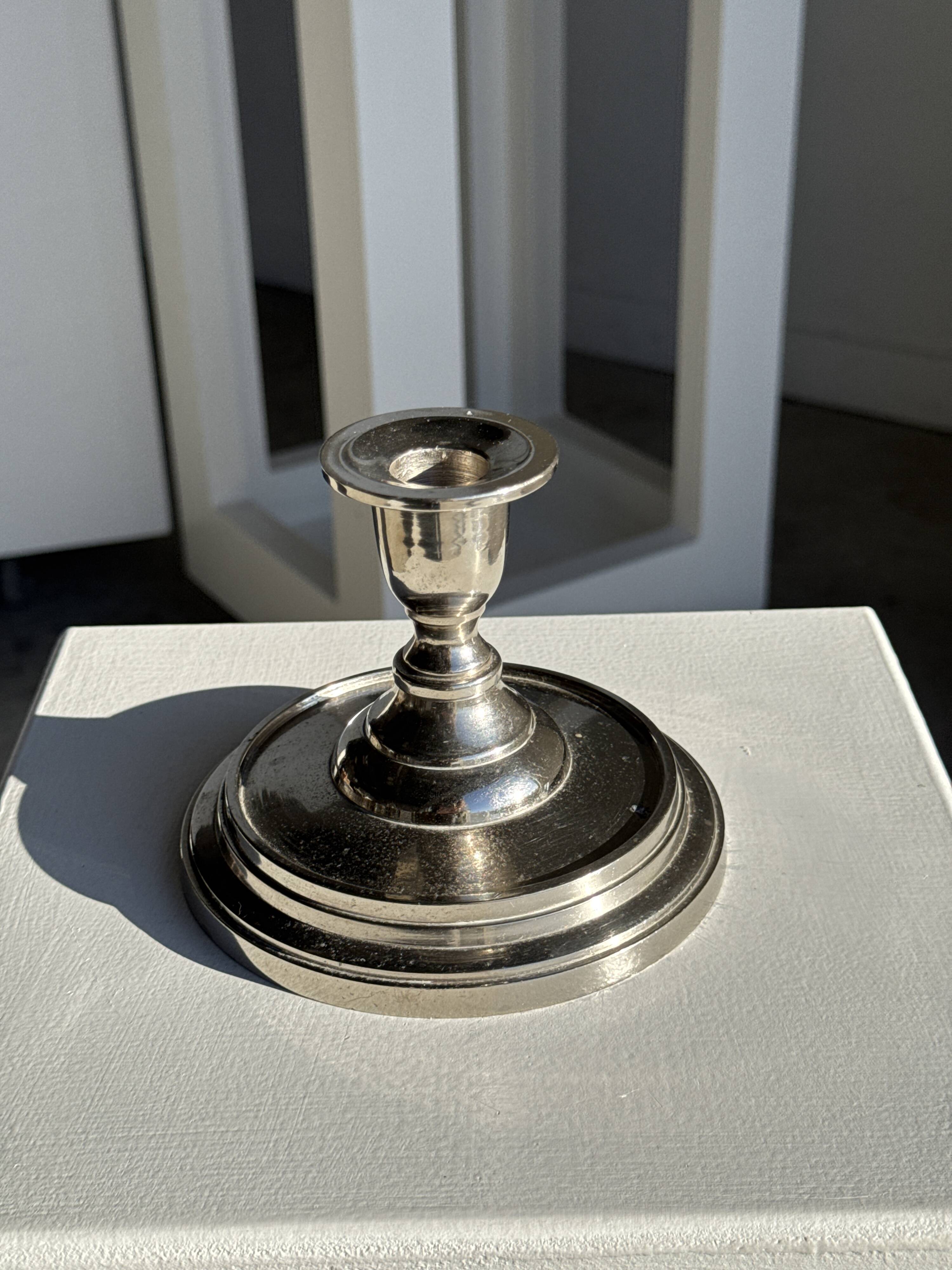 Small shiny silver-plated candlestick H11 D13