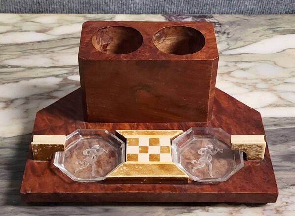 Nécessaire de fumeur époque Art Déco en loupe et marqueterie