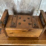 Ancien Pot A Tabac Boite Bois Forme Coffre Moyen Âge Vintage