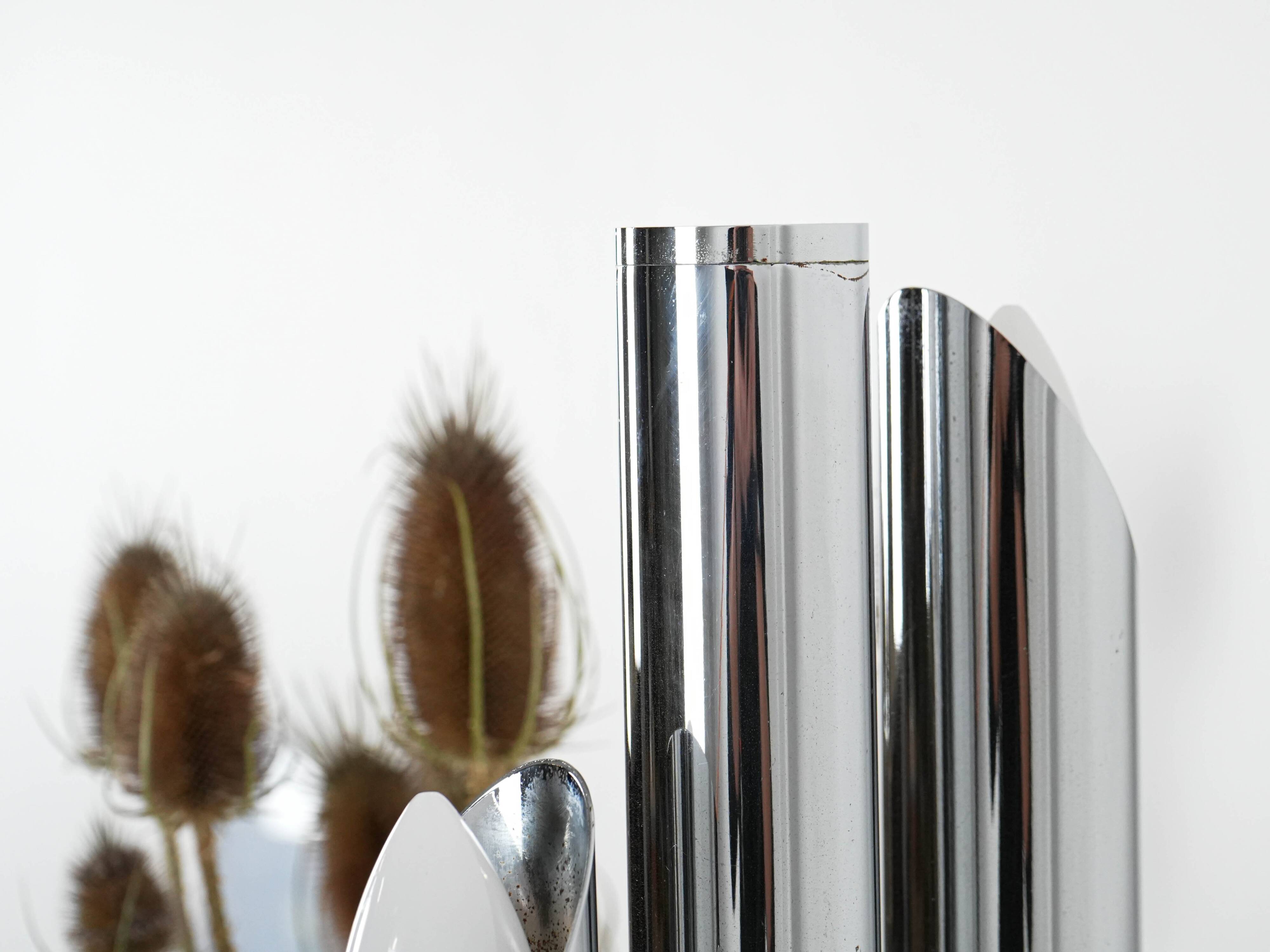 Metal floor lamp, Space Age, manufactured in Italy