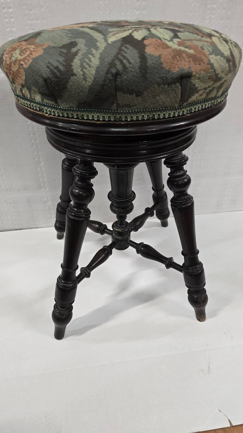 Antique adjustable piano stool – Napoleon III period, late 19th century