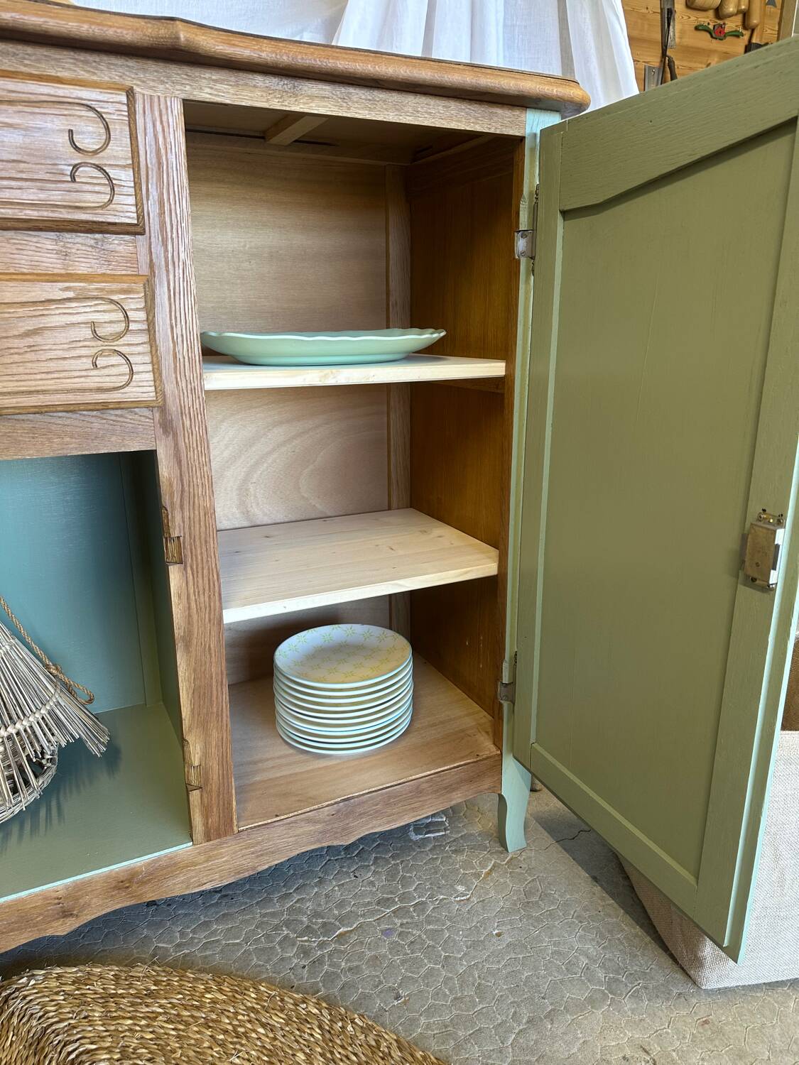 Buffet vintage bois et vert sauge