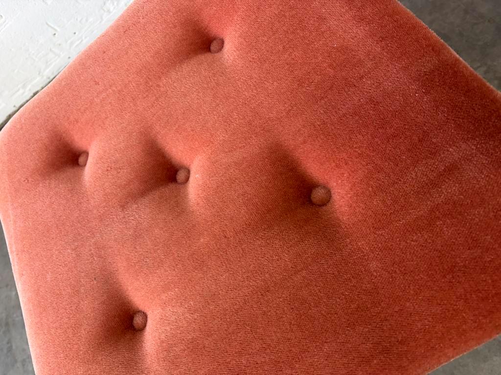 Vintage old pink pouf / chest / footrest with fringes