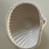 Vintage porcelain shell emptier