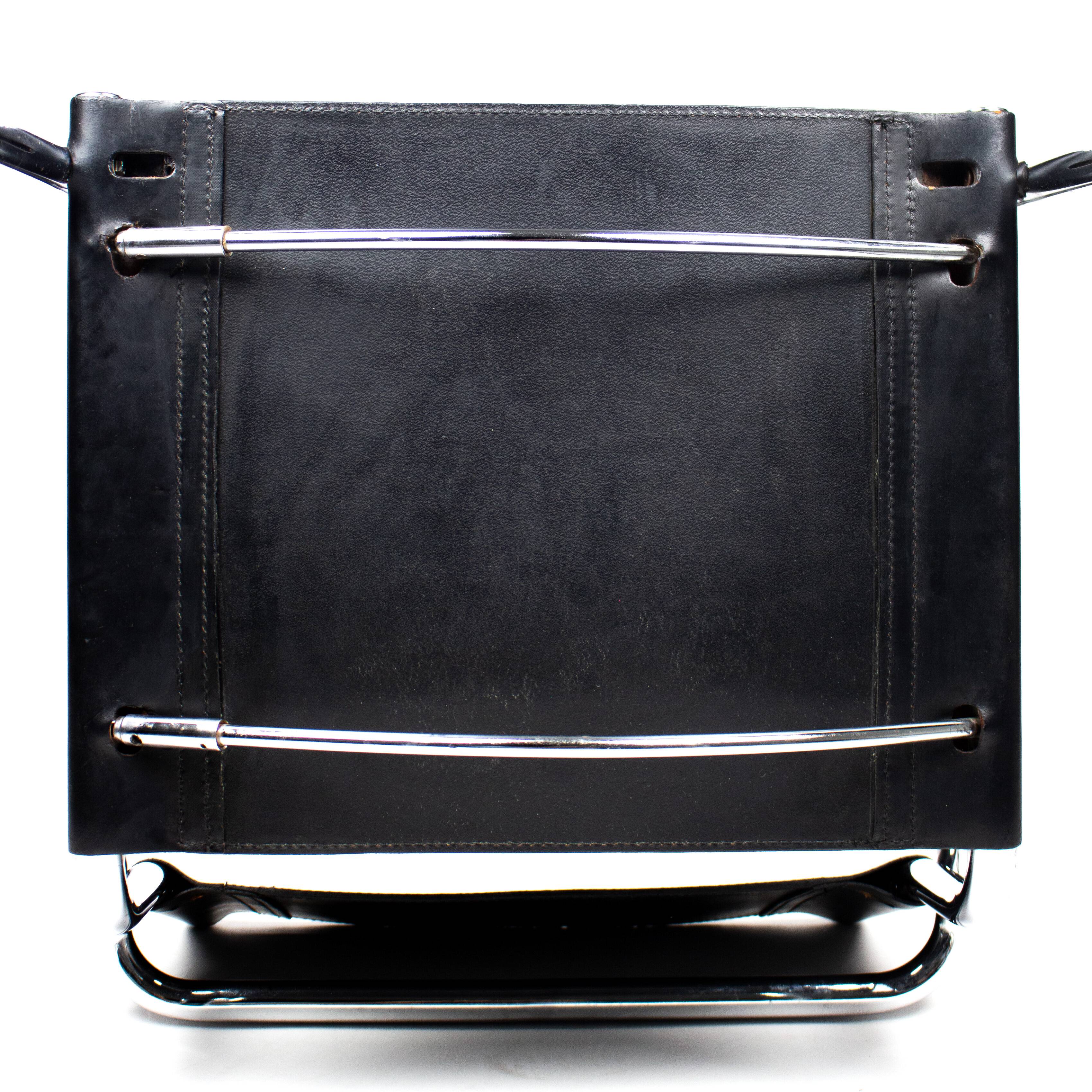 Pair of Matteo Grassi MG5 chairs in black leather and chrome