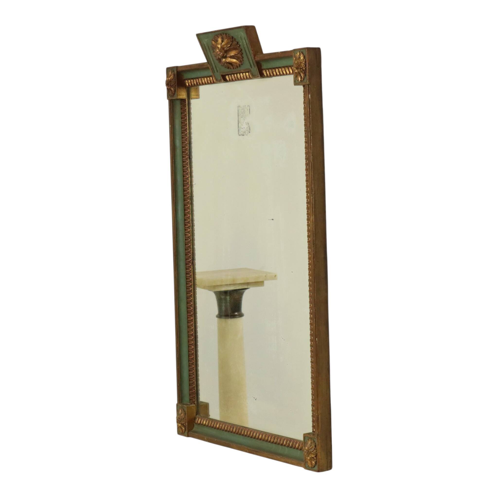 Miroir en bois doré, France, début du XXe siècle
