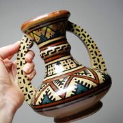 Small handled ceramic vase from Safi, signed, Morocco, 1960-1980.